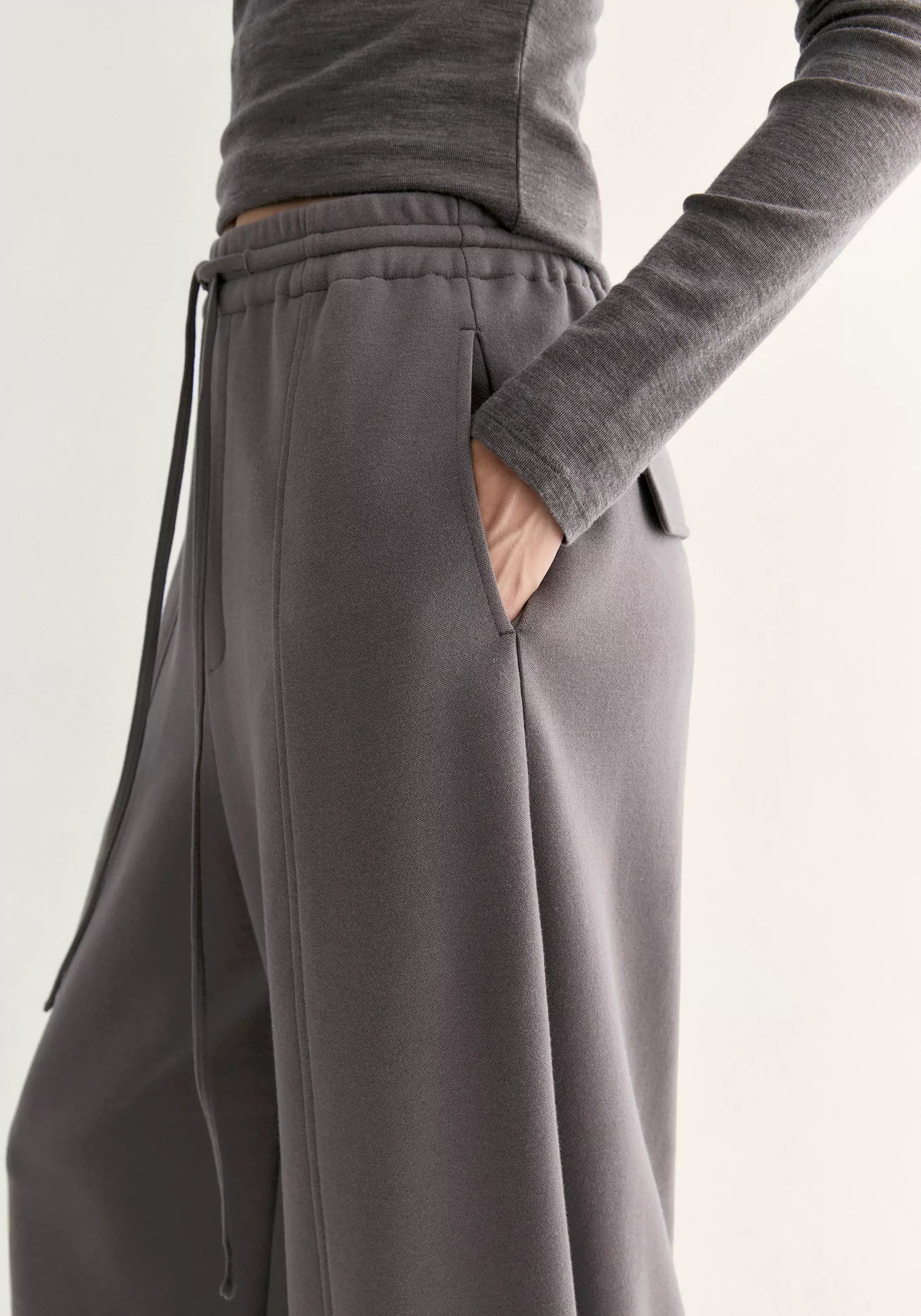 #color_mid gray