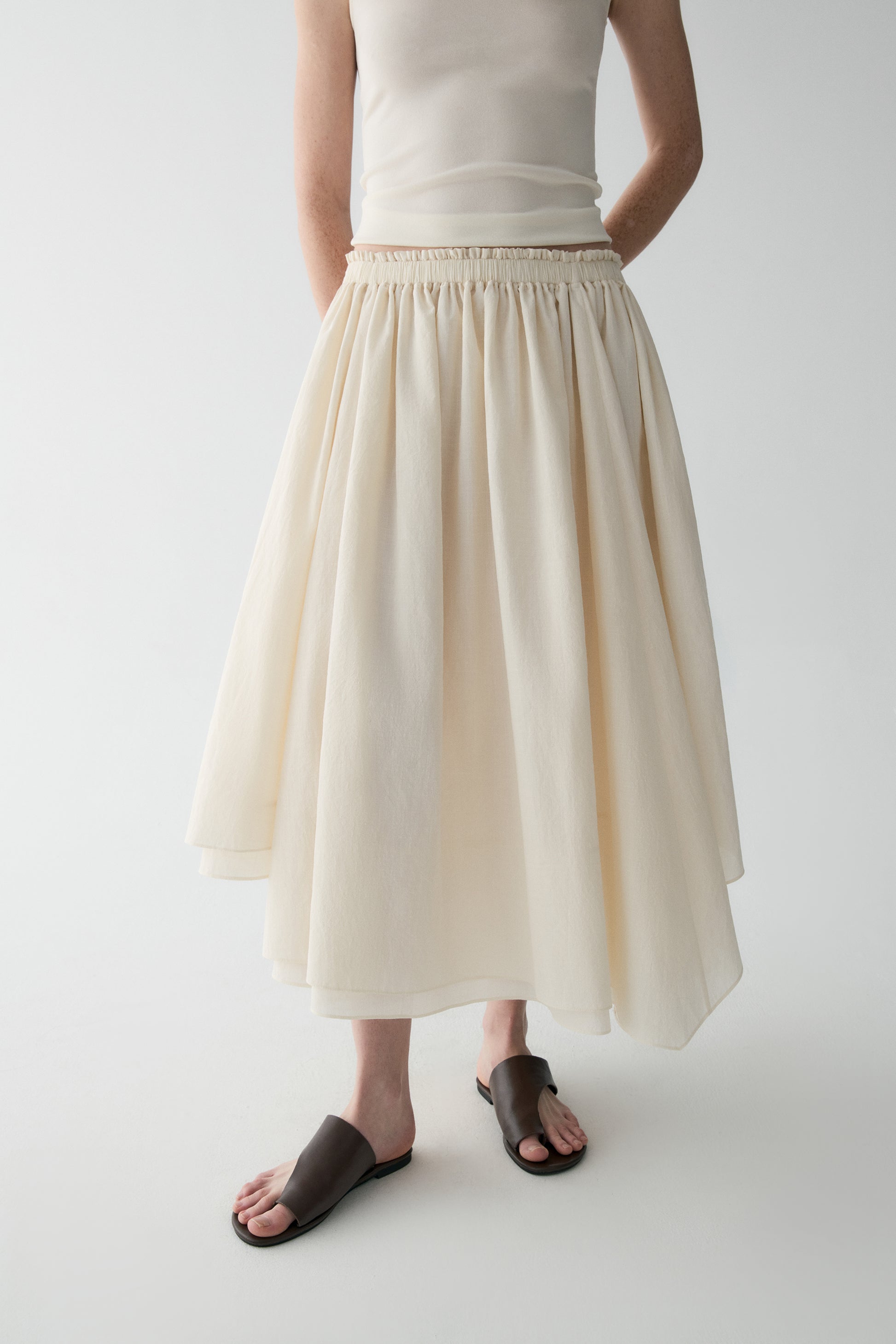 #color_cream white