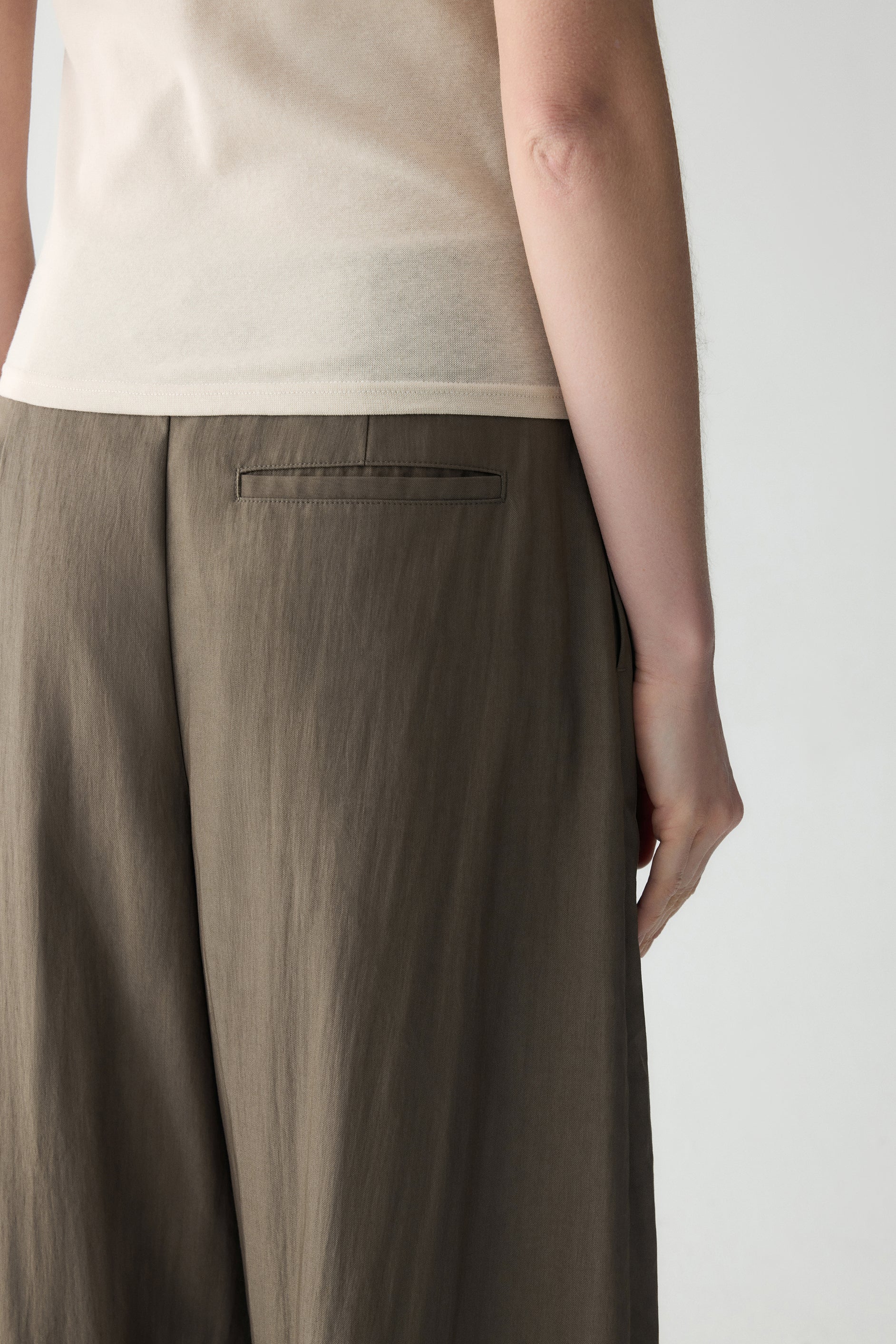 #color_raw umber