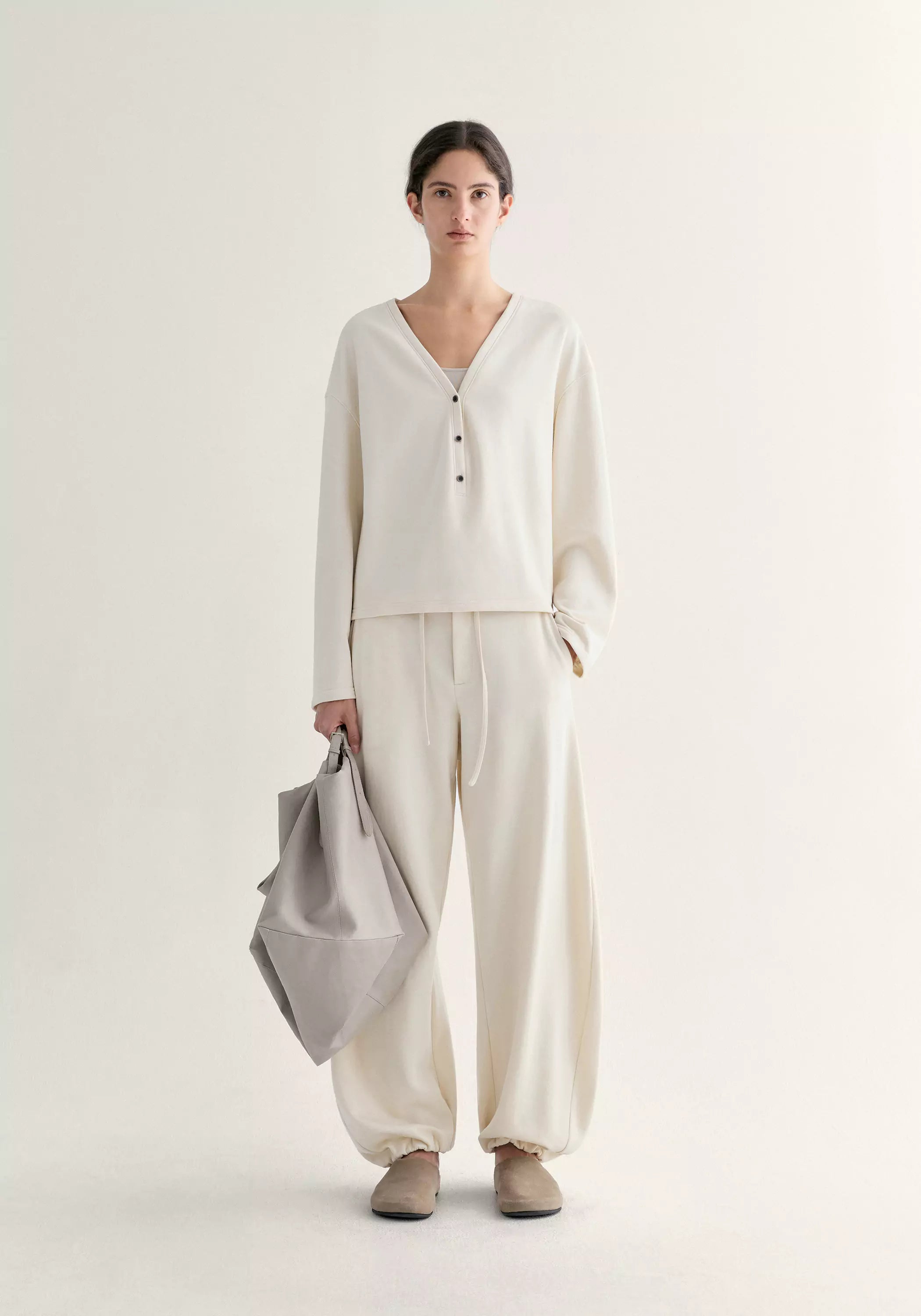 #color_cream white
