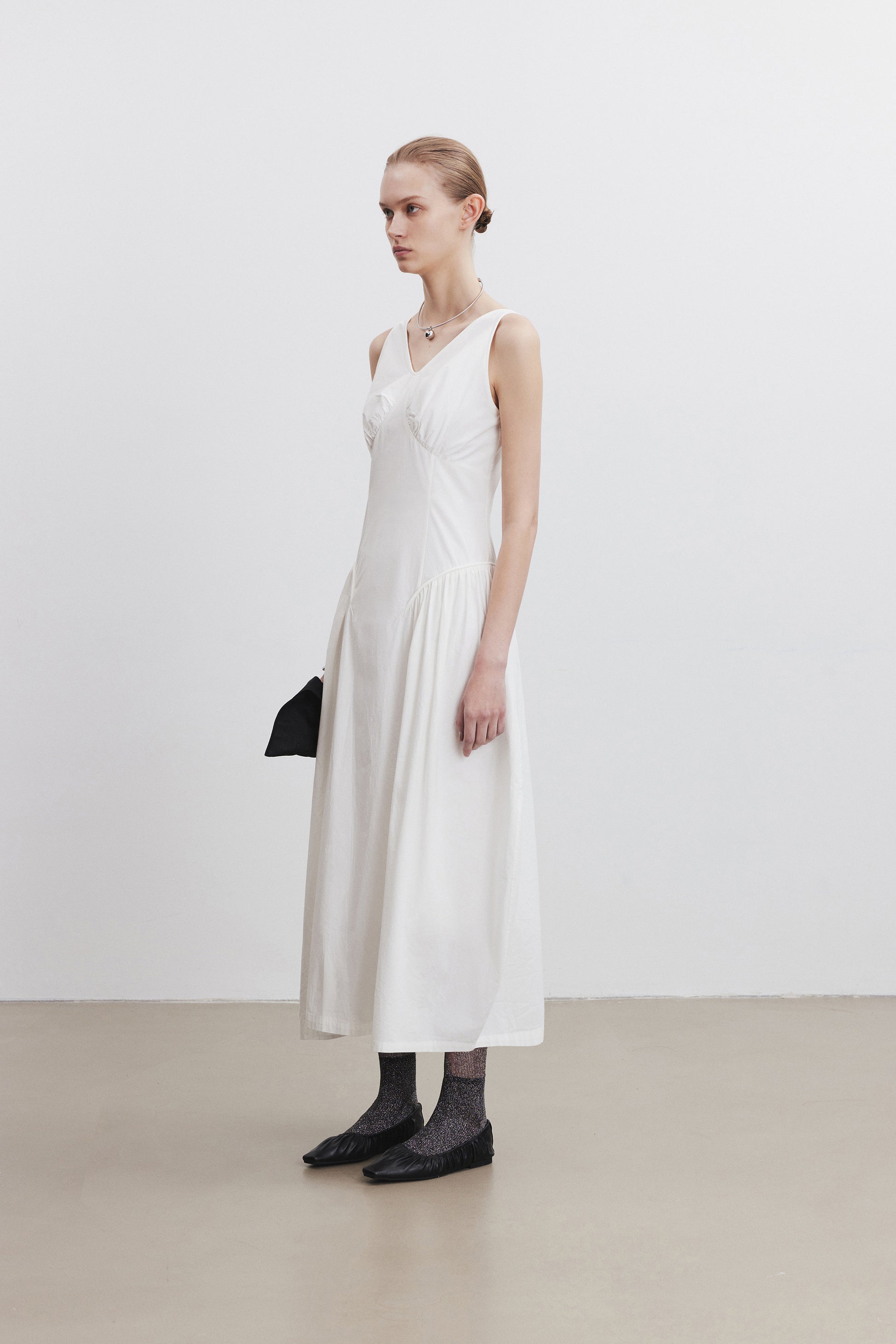 #color_off white