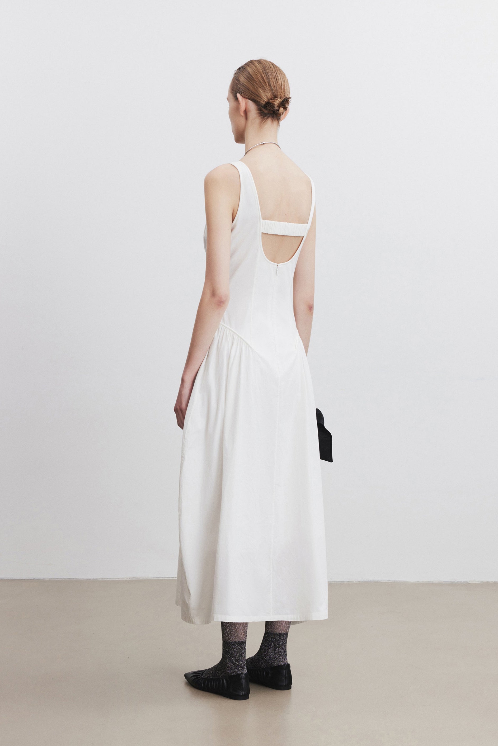 #color_off white