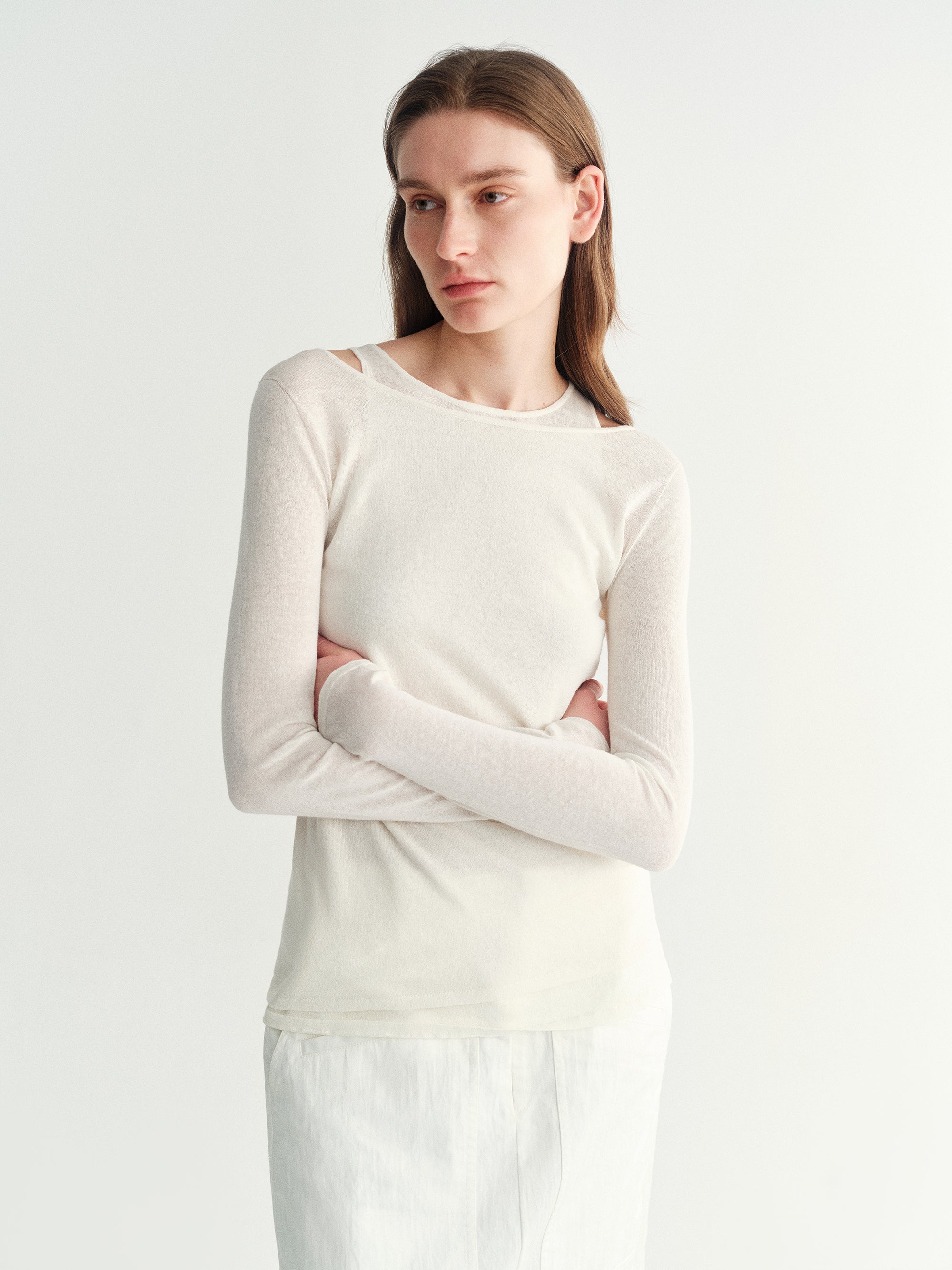 #color_off white