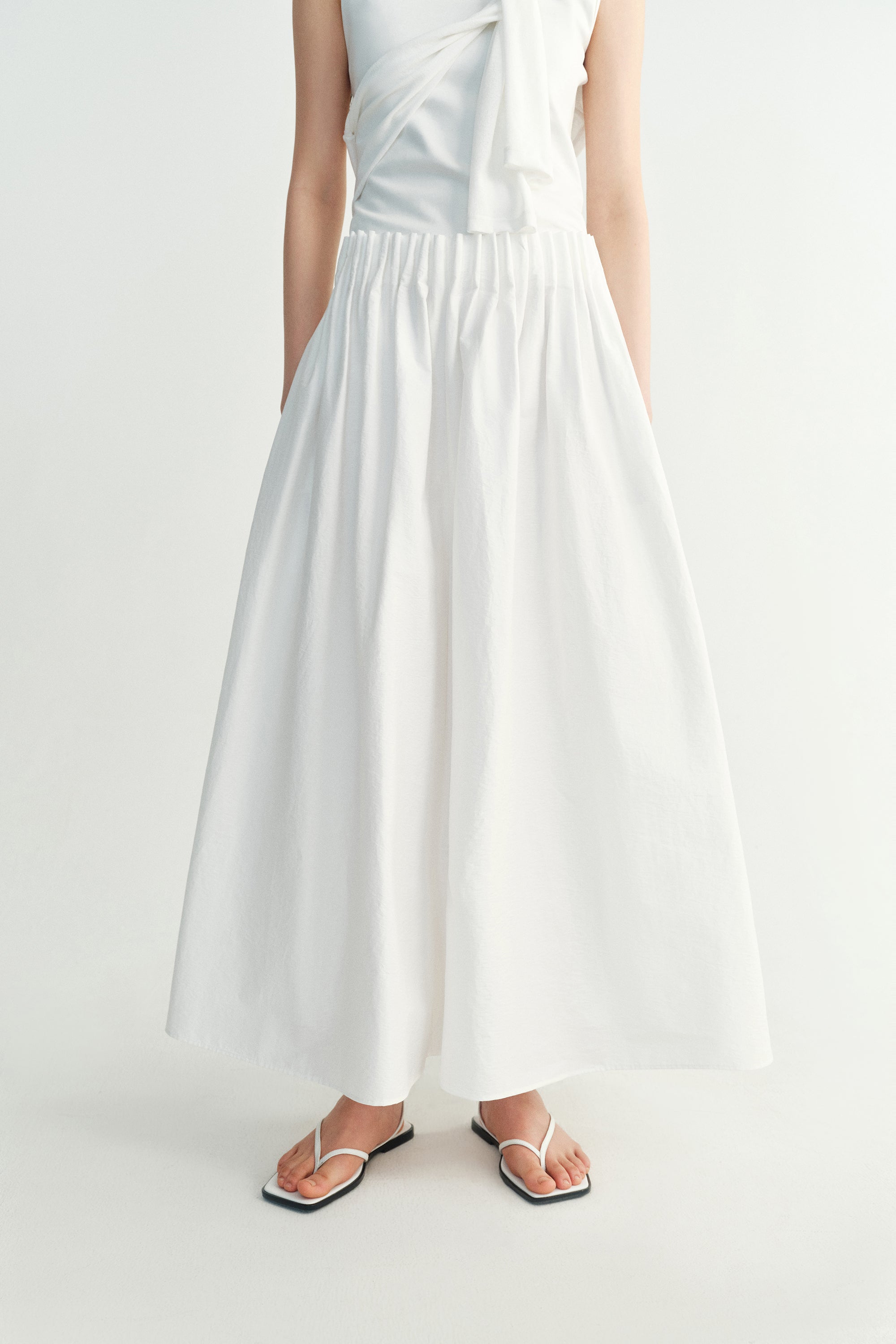 #color_off white