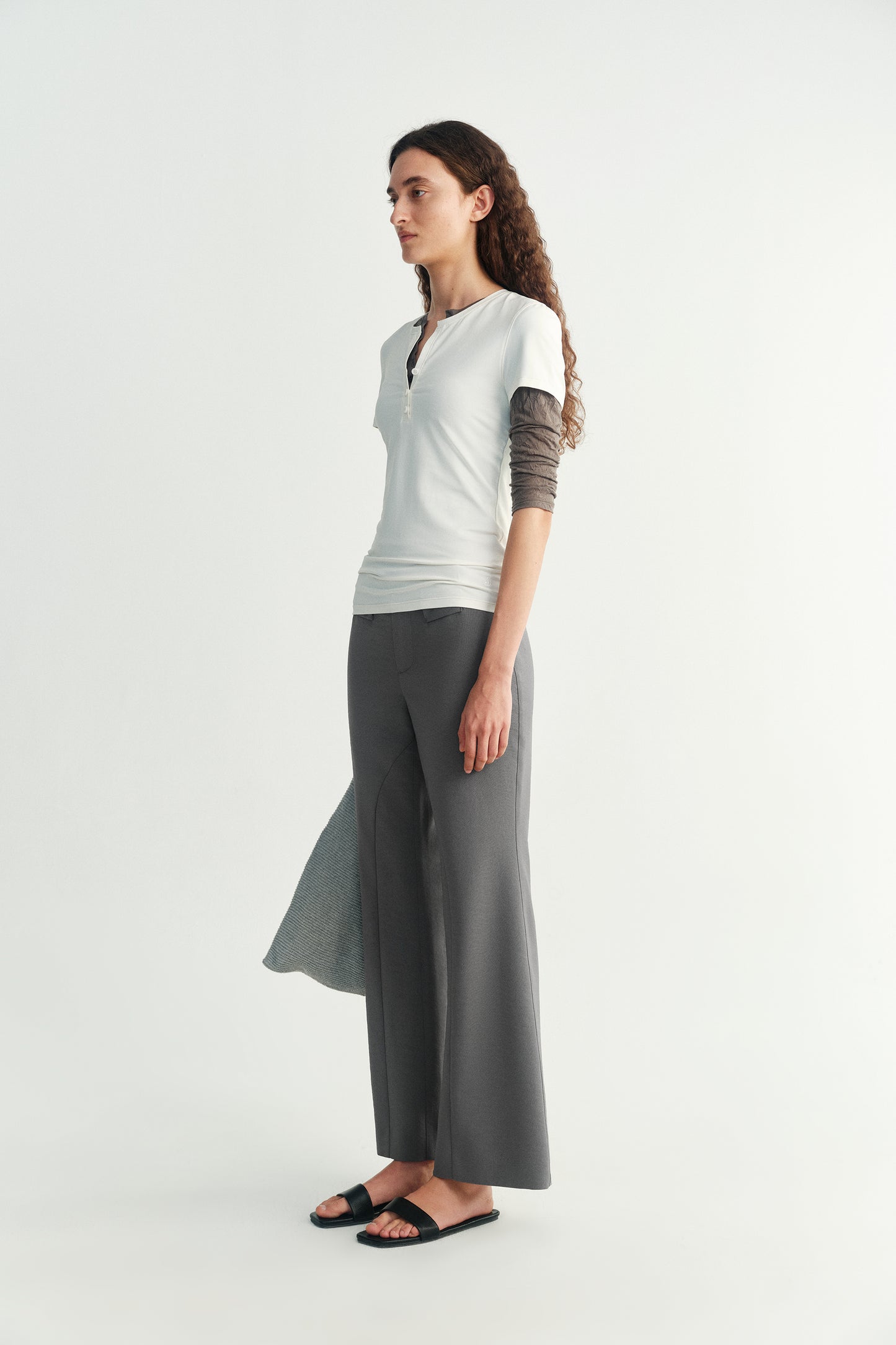 #color_off white