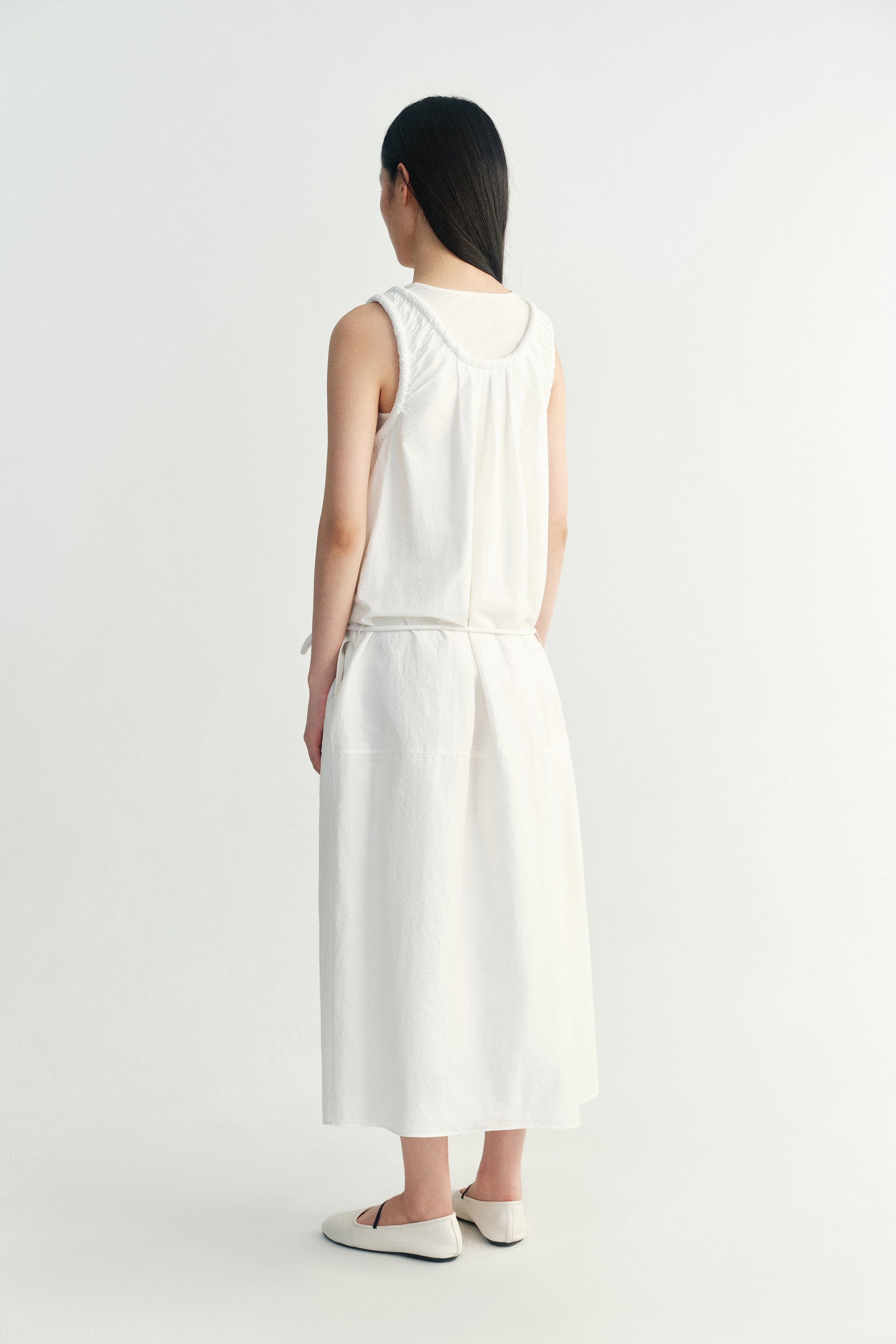 #color_off white