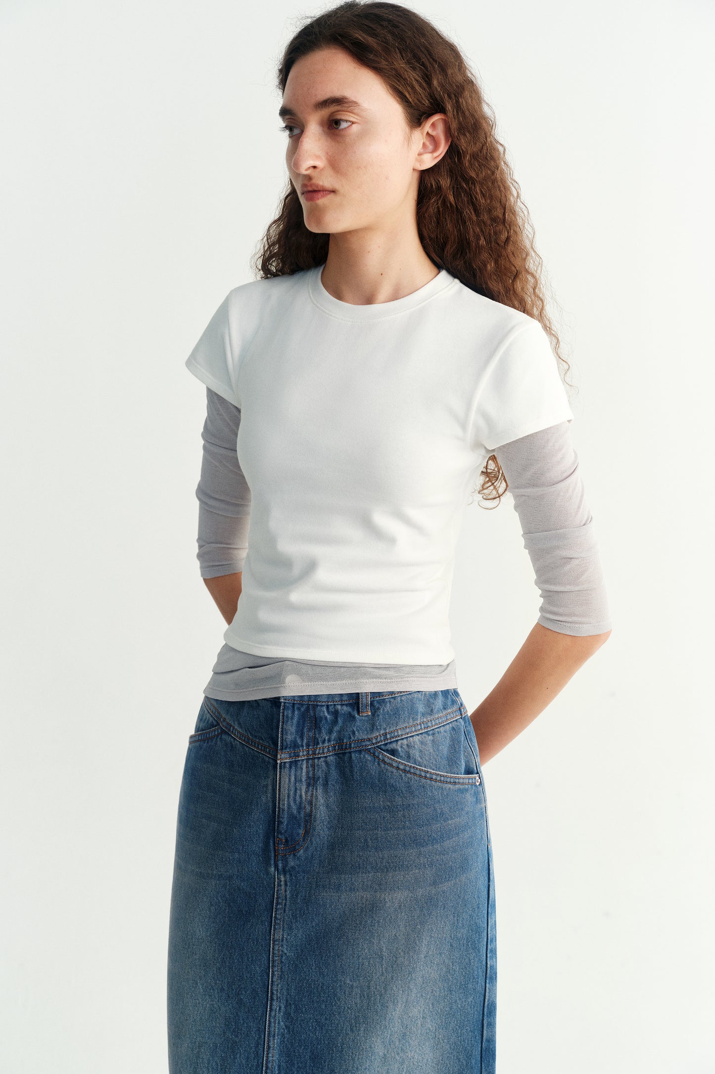 #color_off white