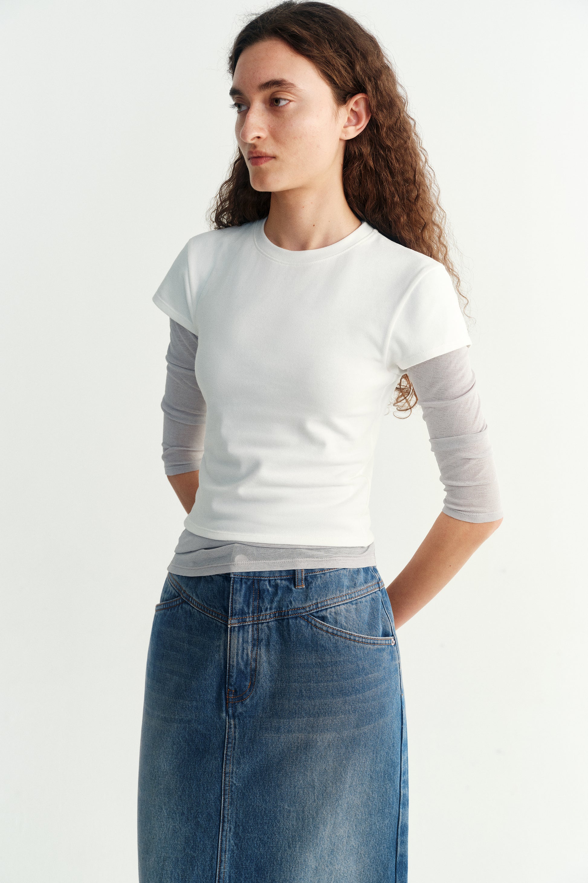 #color_off white