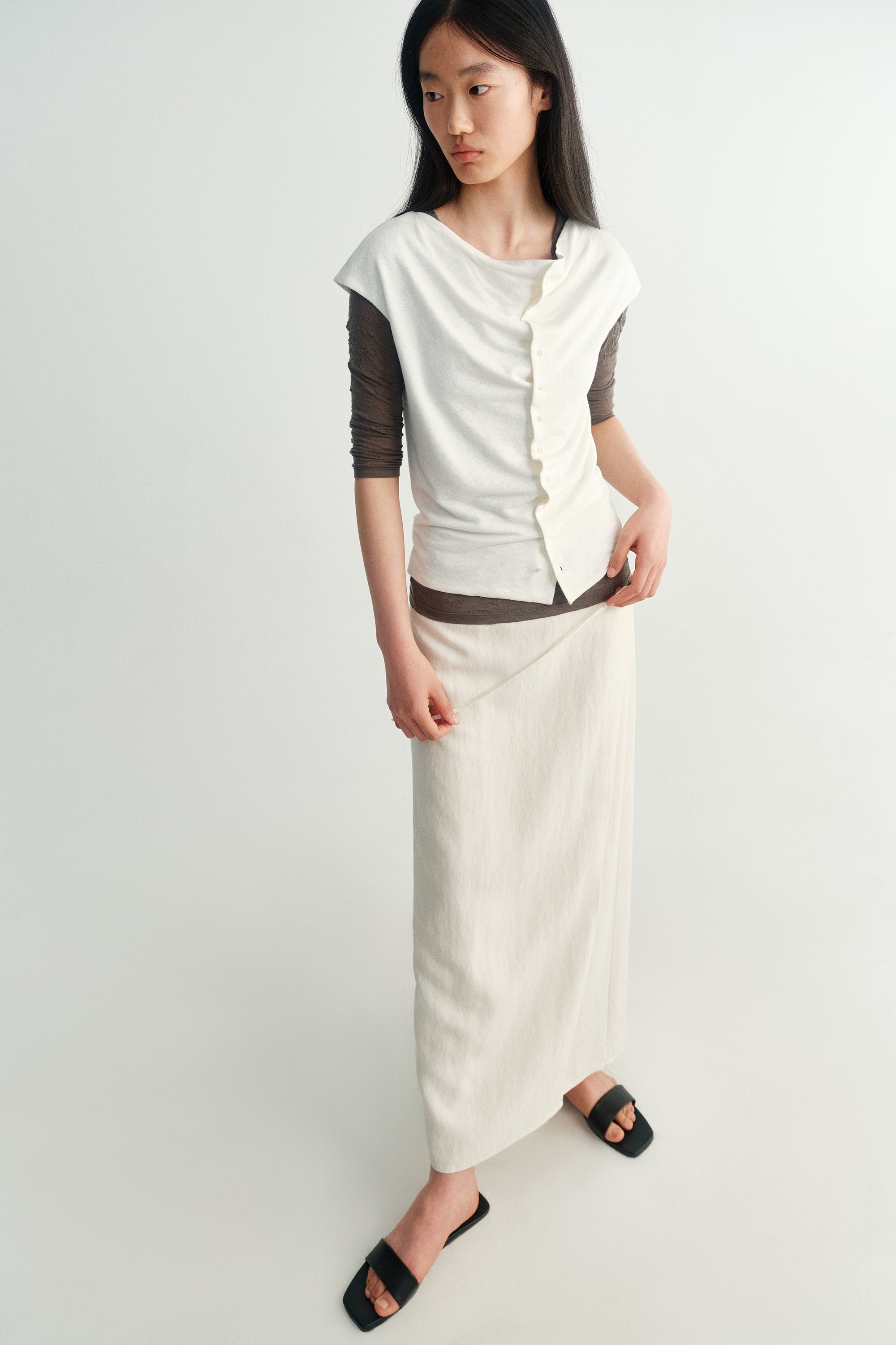 #color_off white