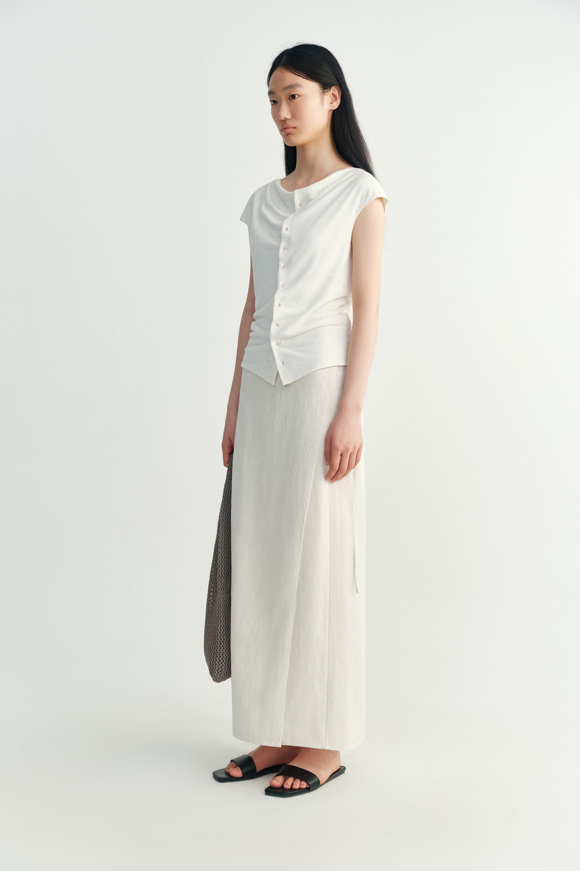#color_cream white