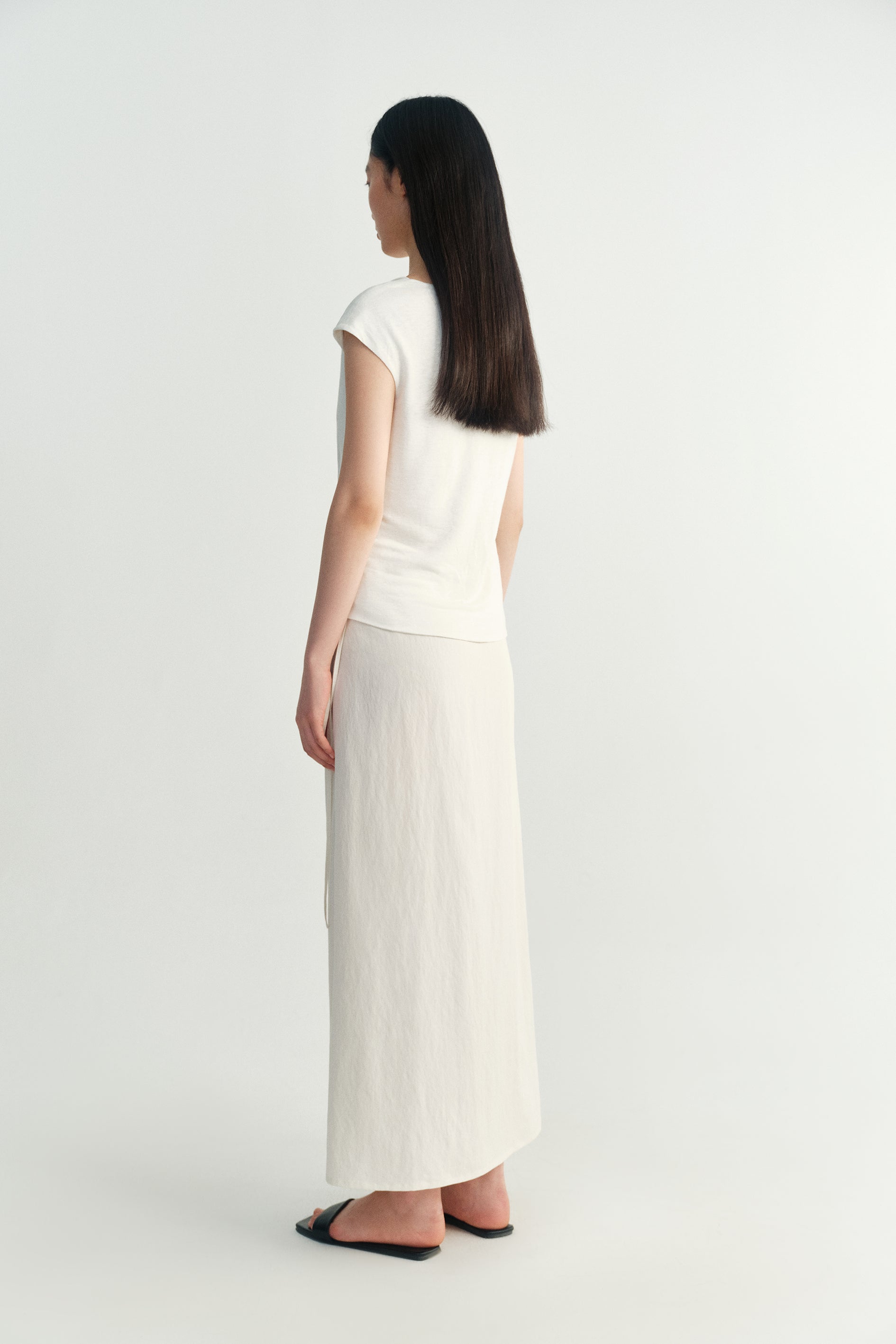 #color_cream white