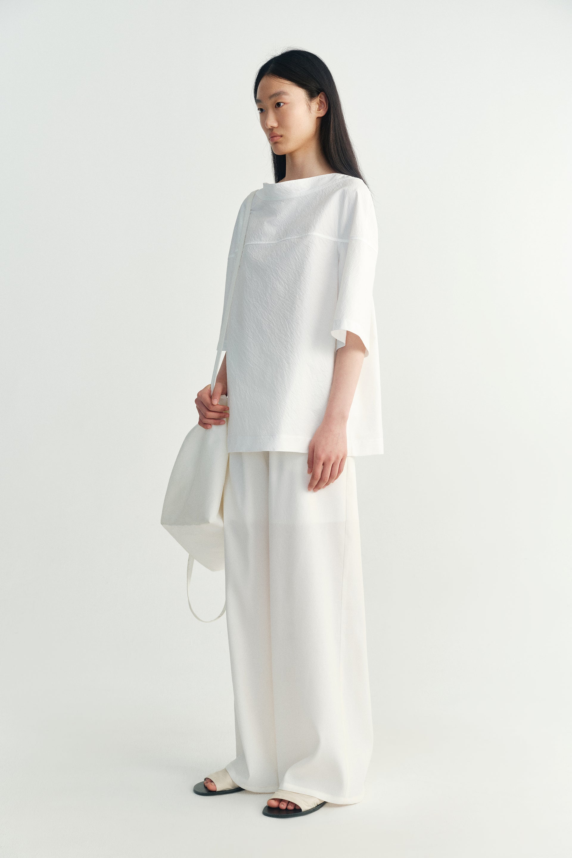 #color_off white