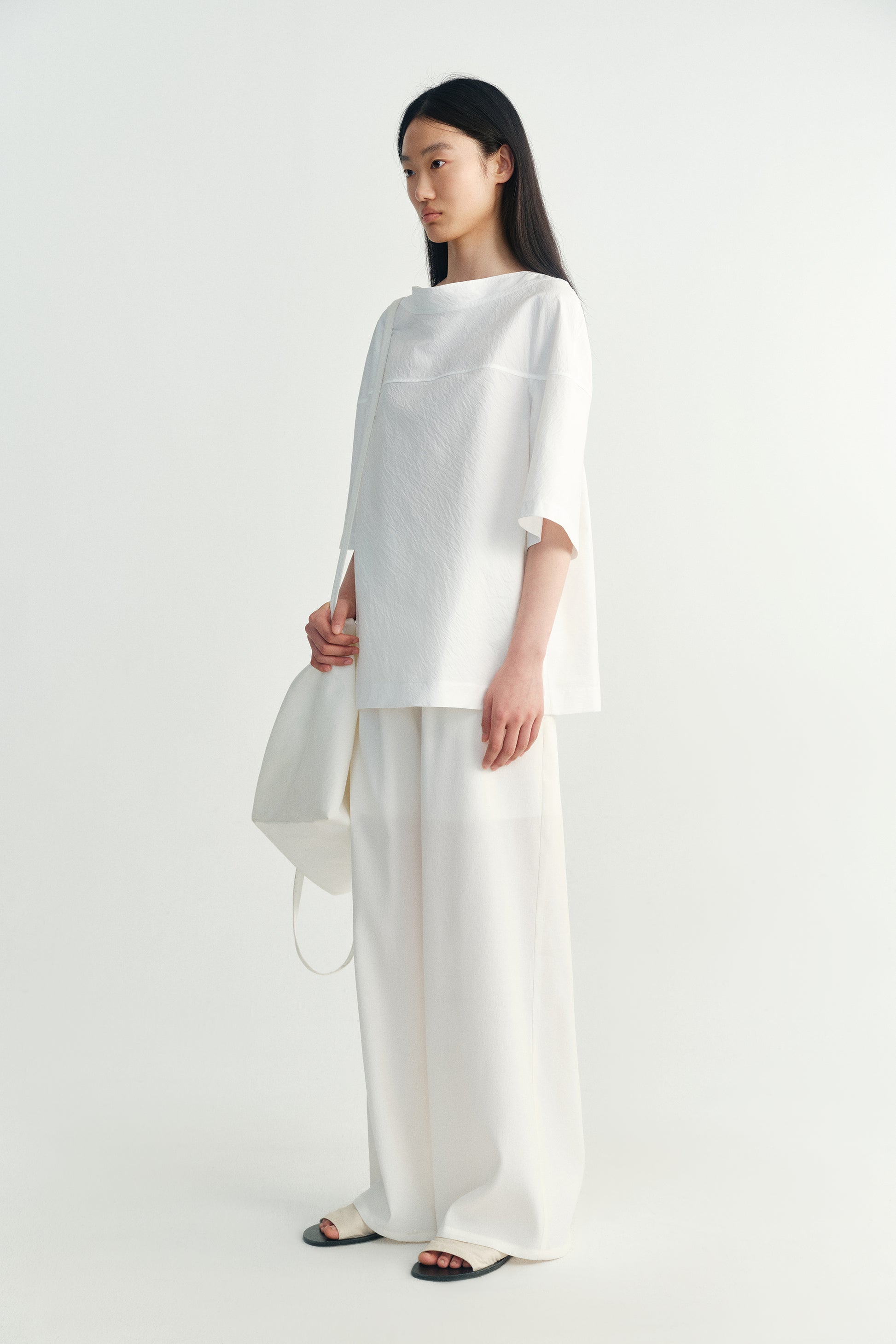 #color_off white