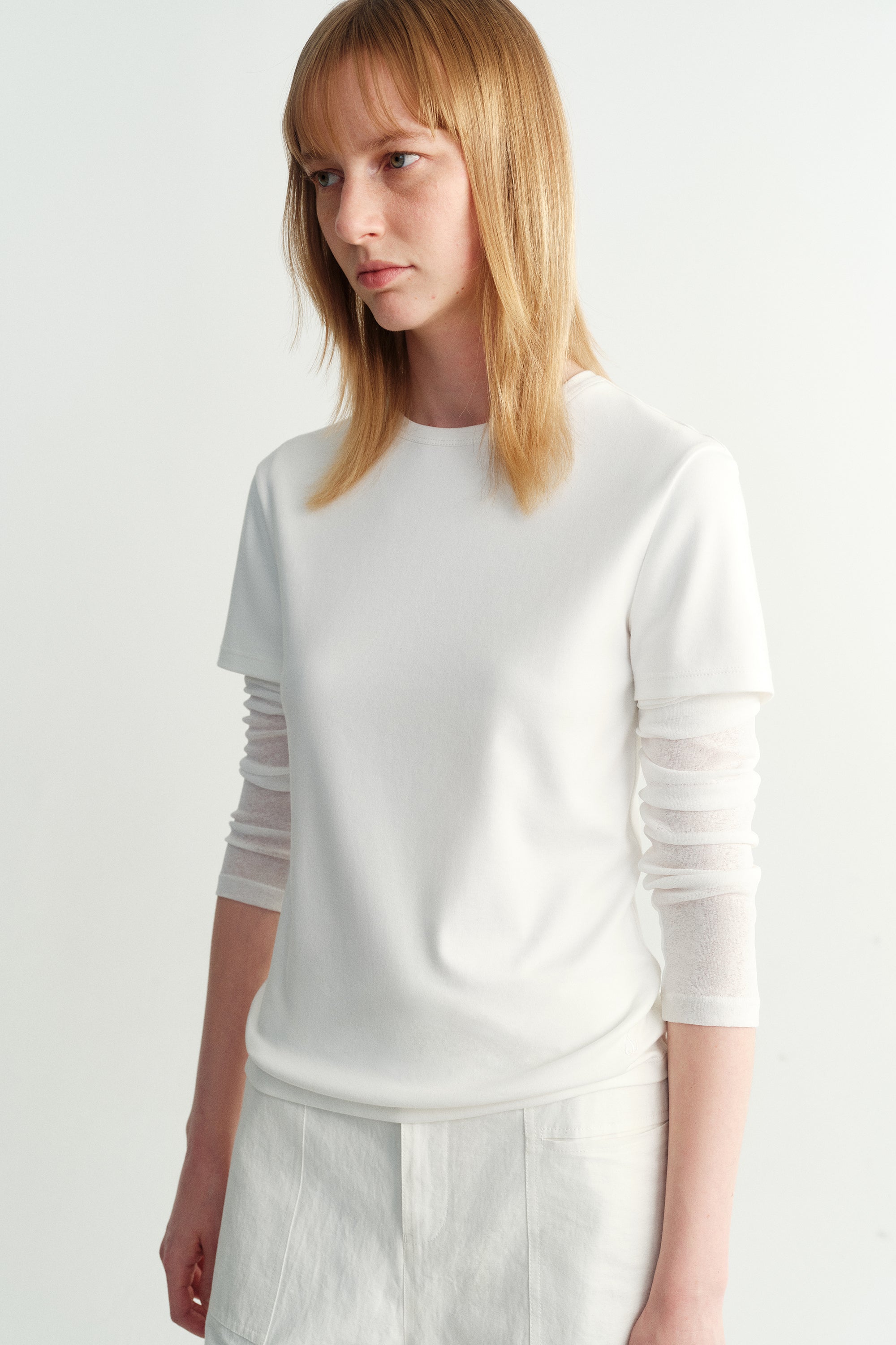 #color_off white