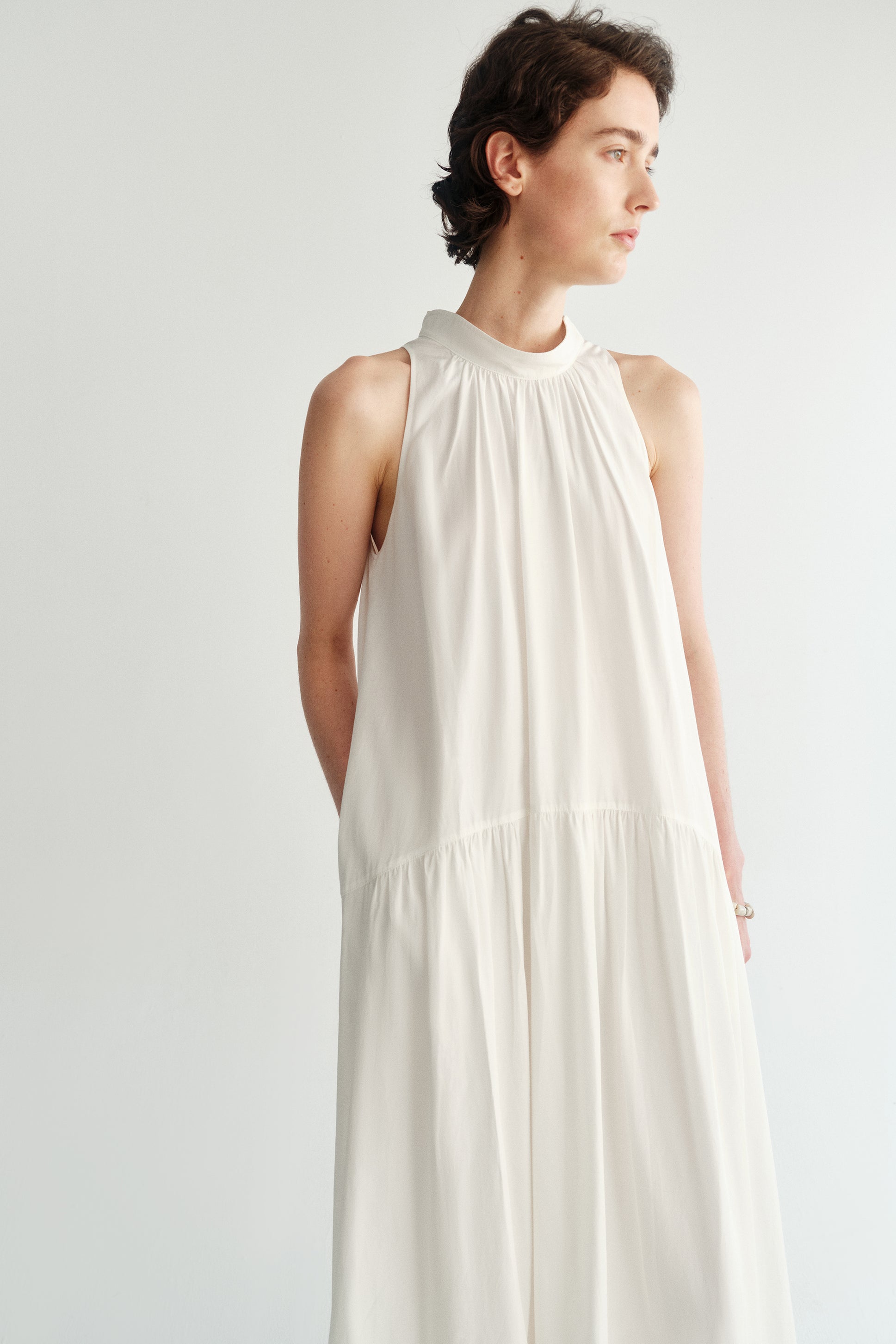 #color_off white
