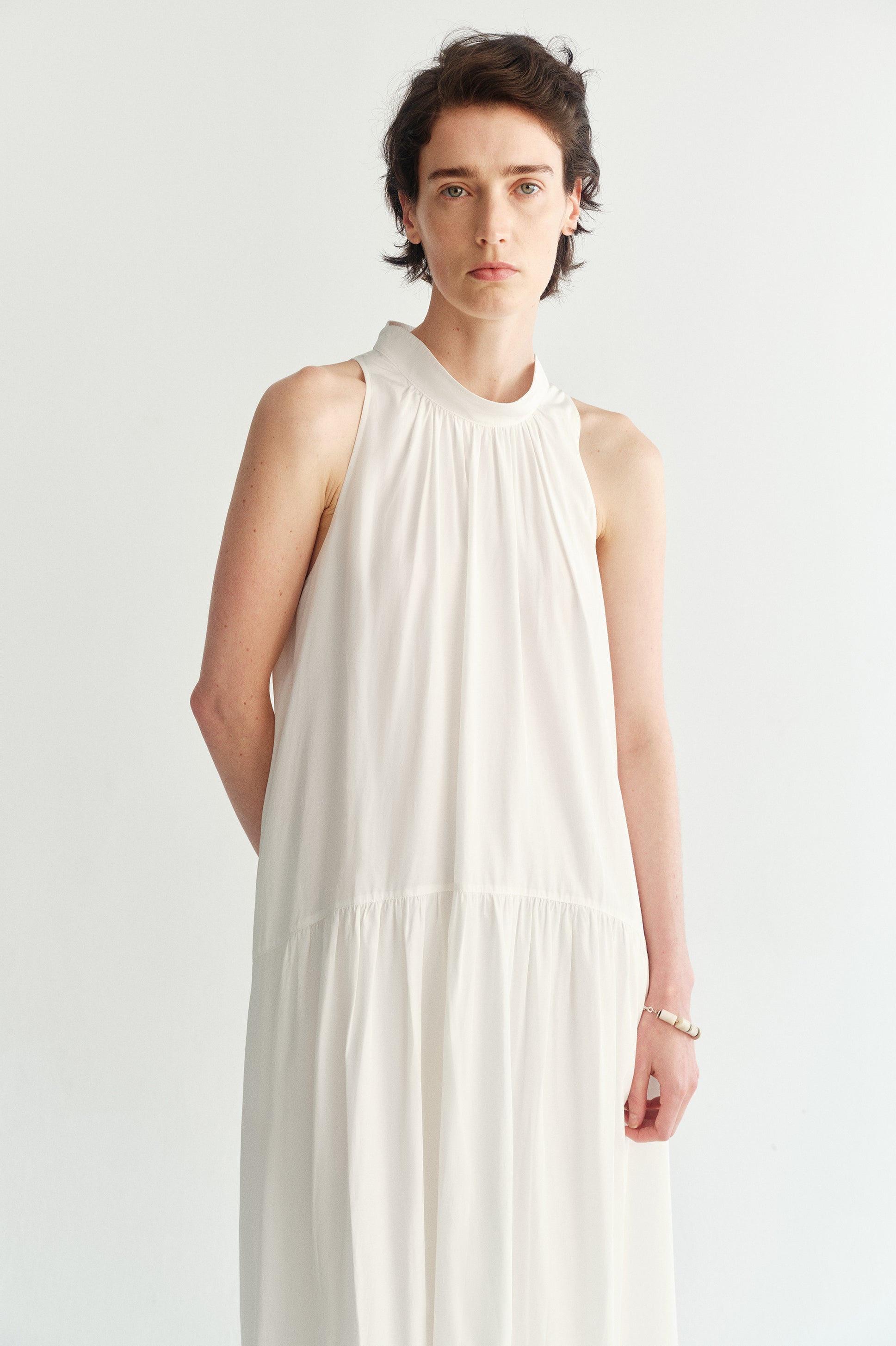 #color_off white