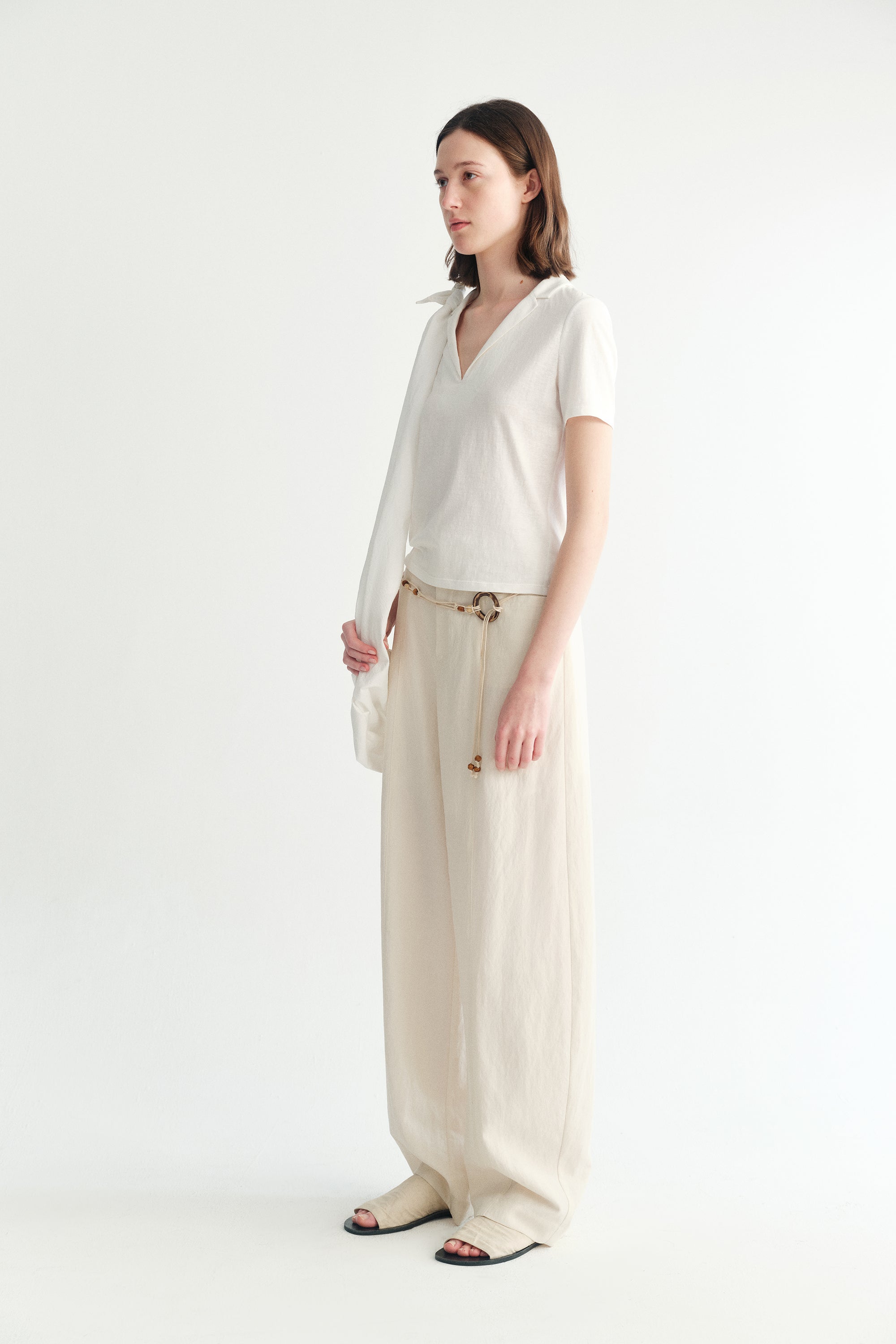 #color_off white