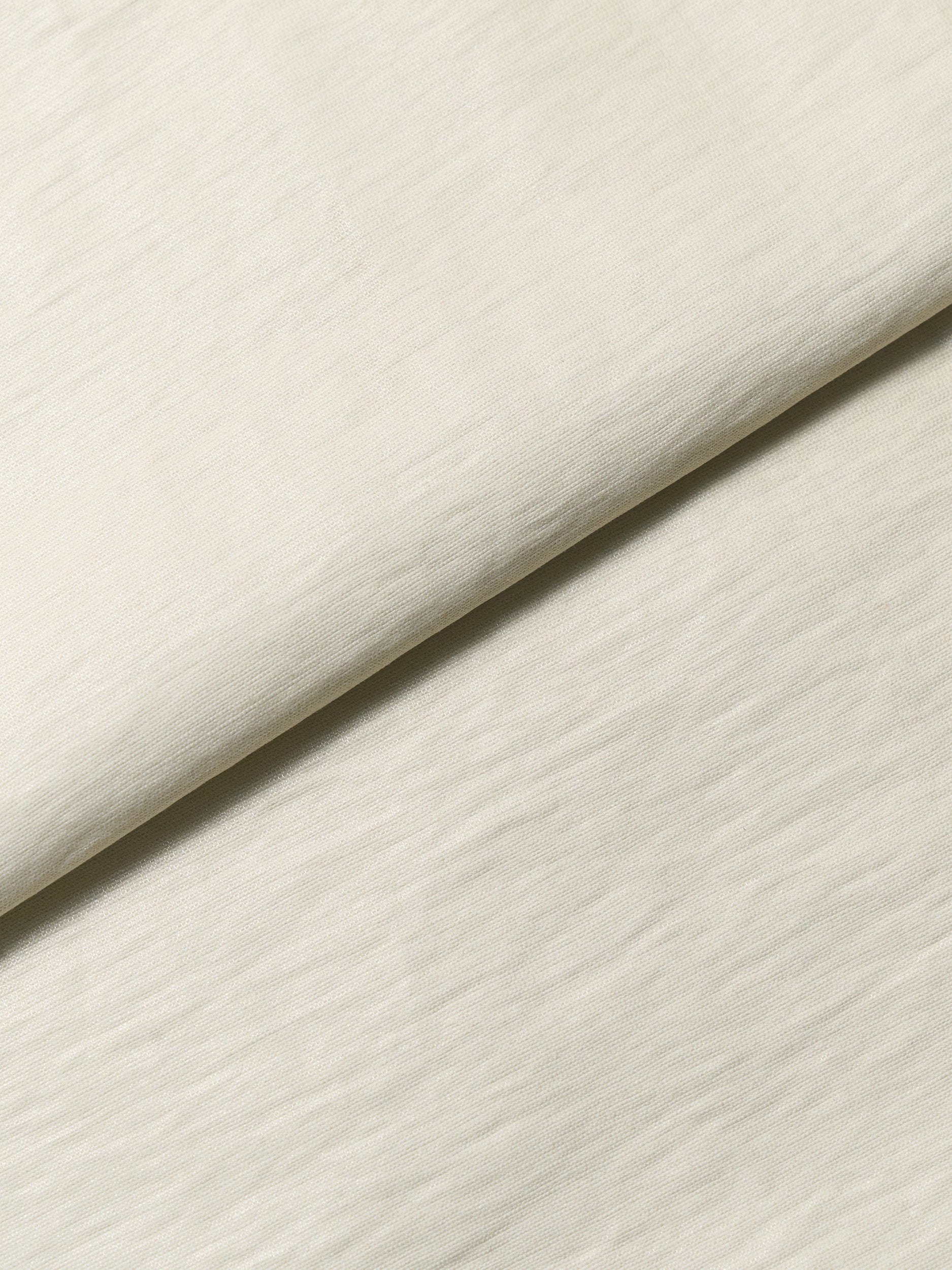 #color_cream white