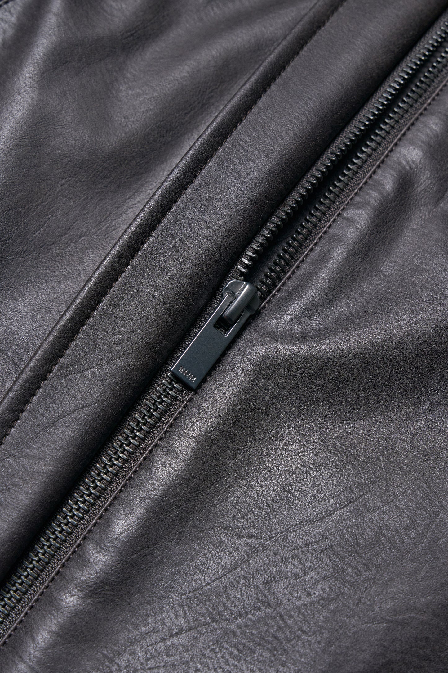#color_raw umber