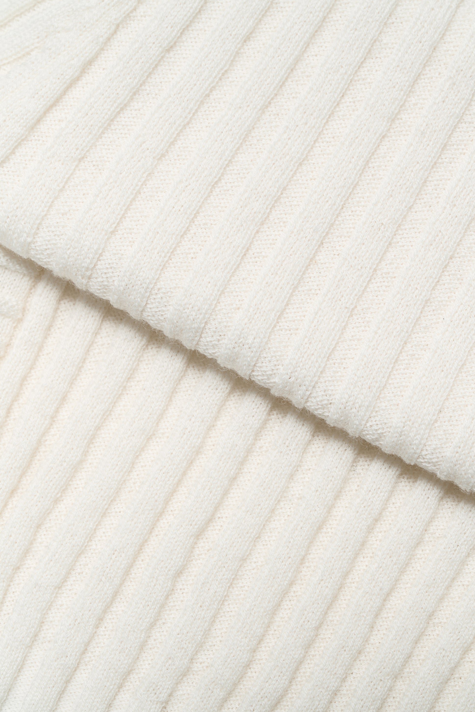 #color_off white