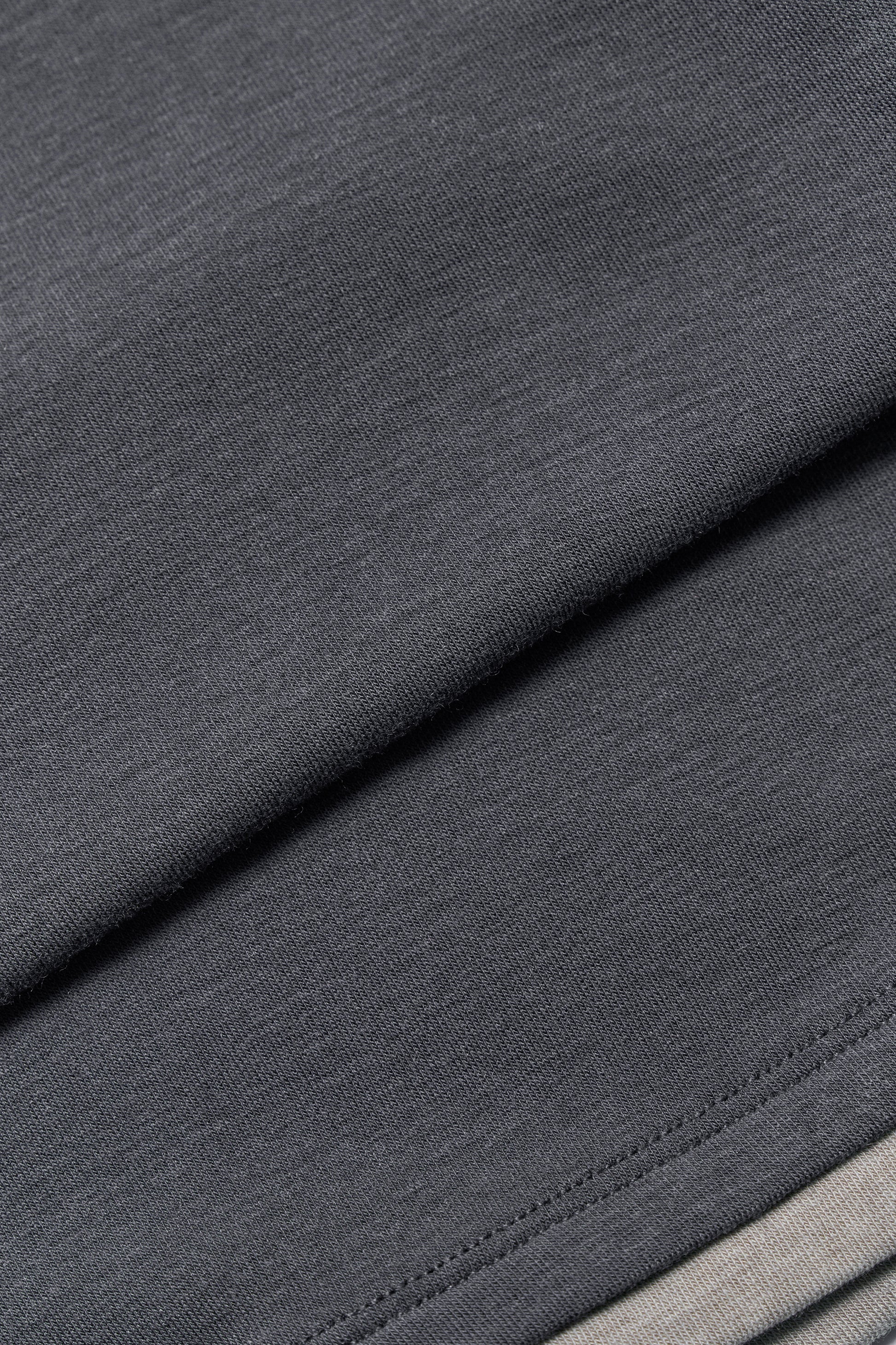 #color_dark gray