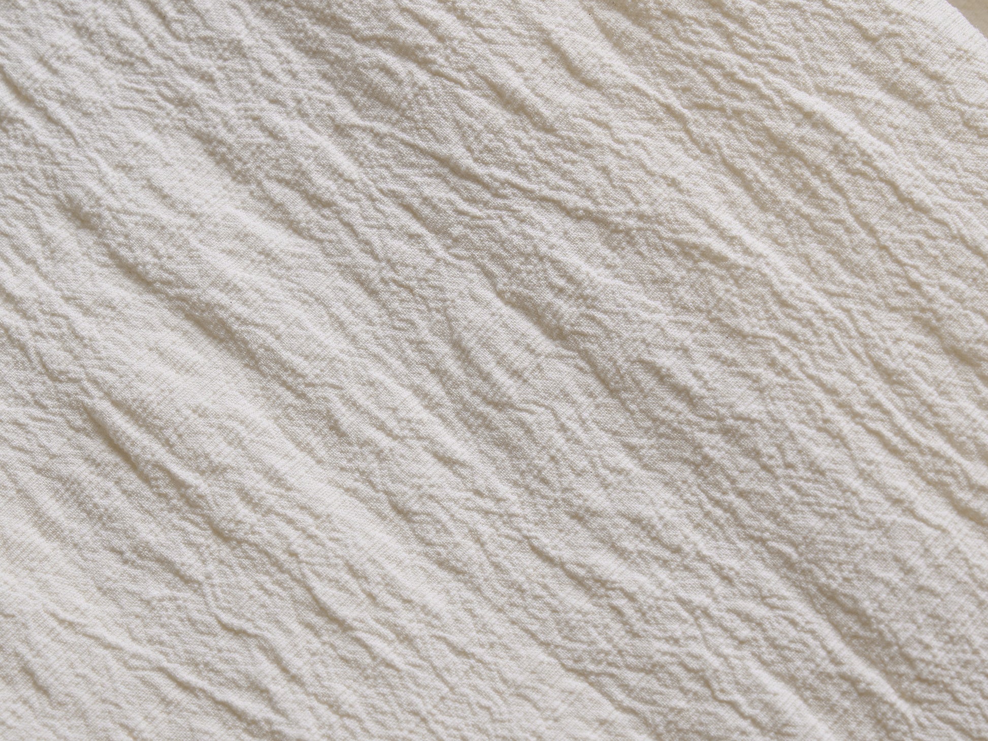 #color_cream white