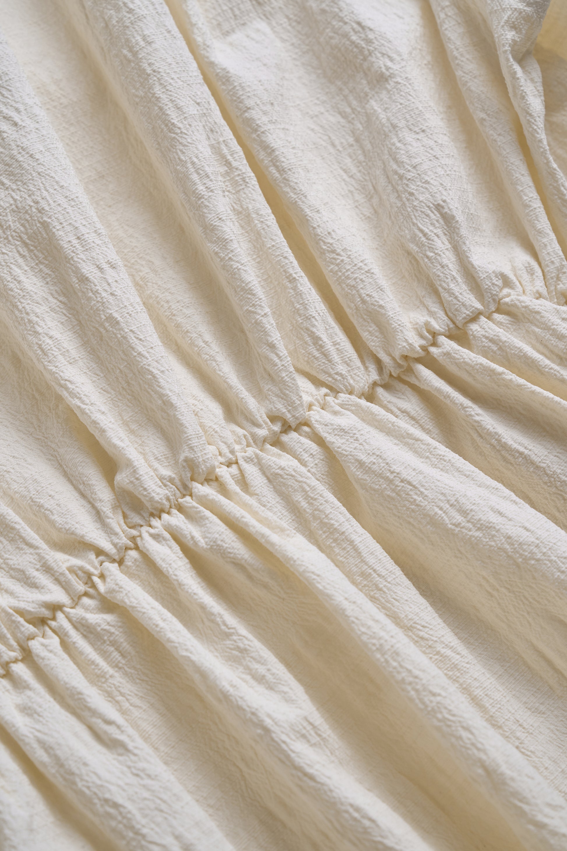 #color_cream white