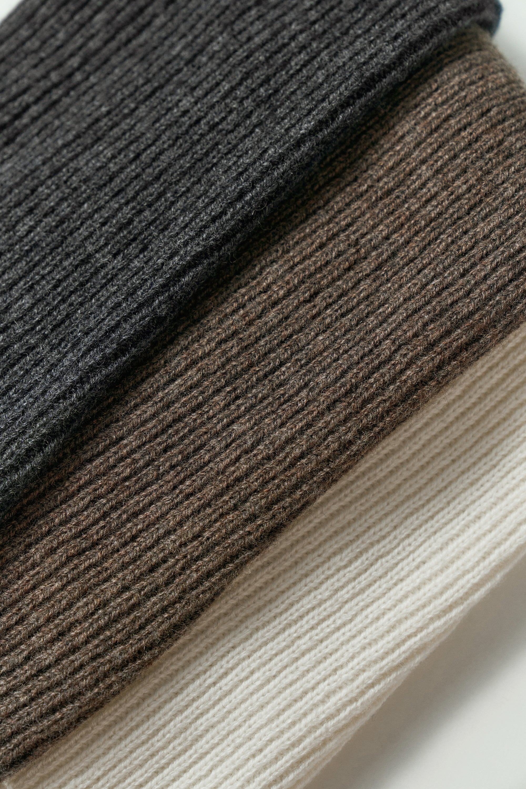 #color_raw umber