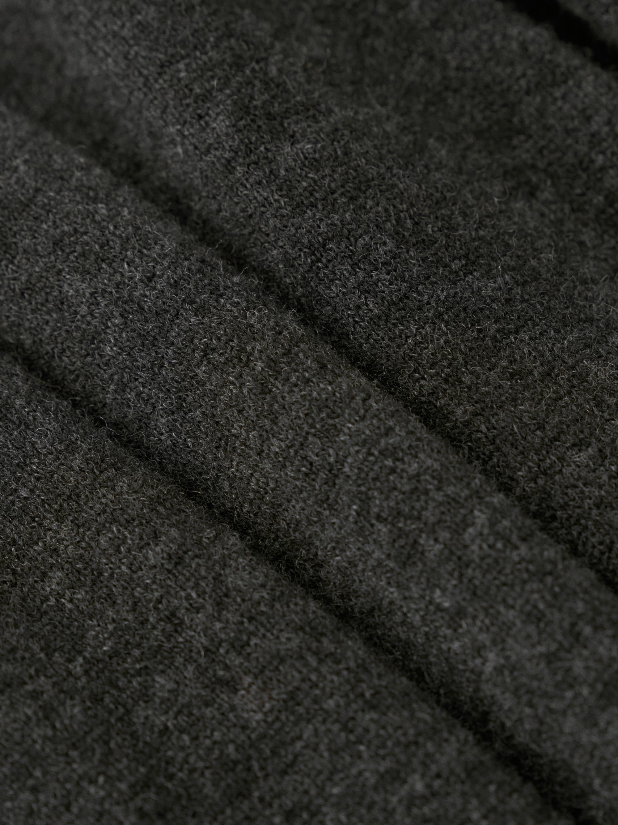 #color_black ash