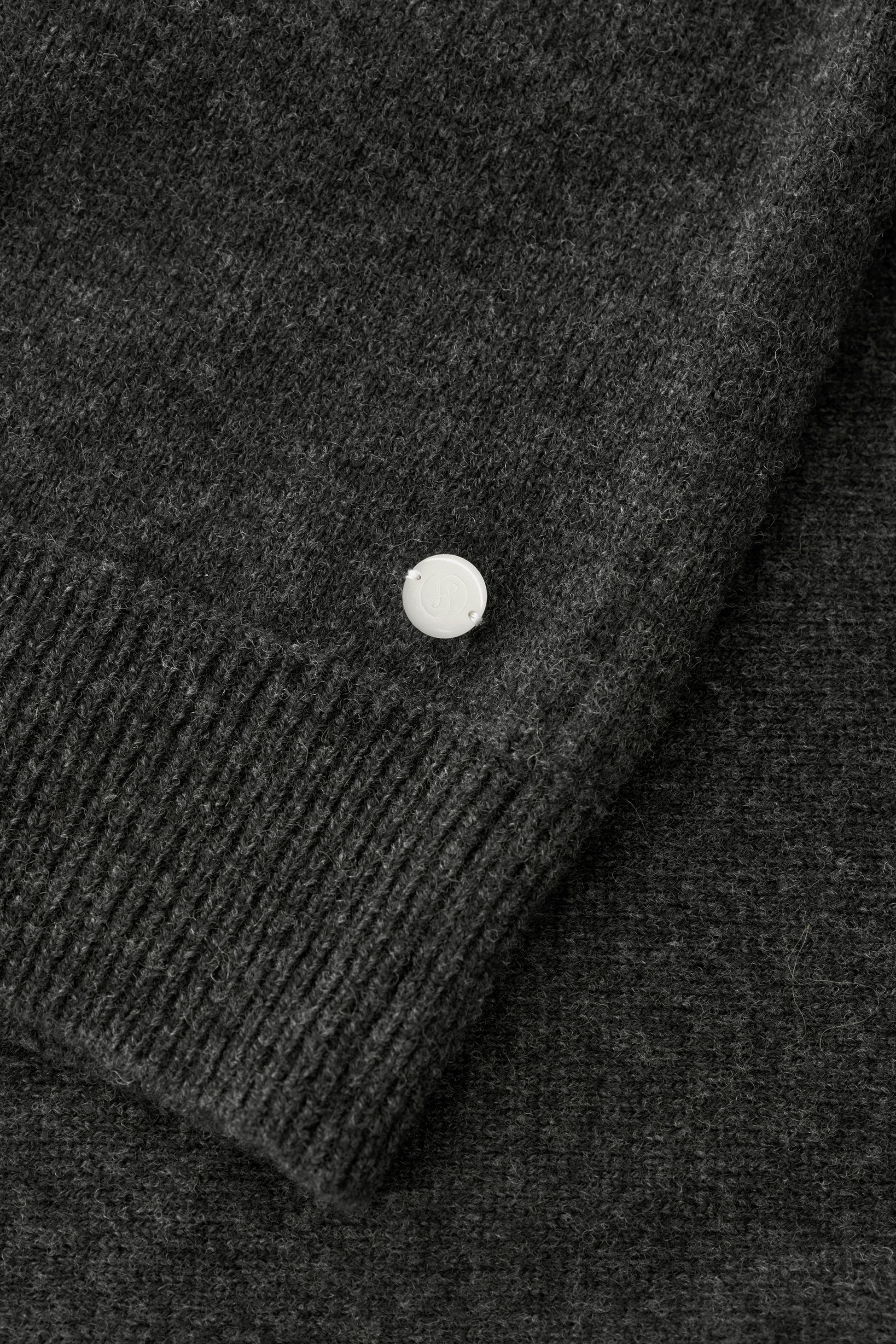 #color_dark gray