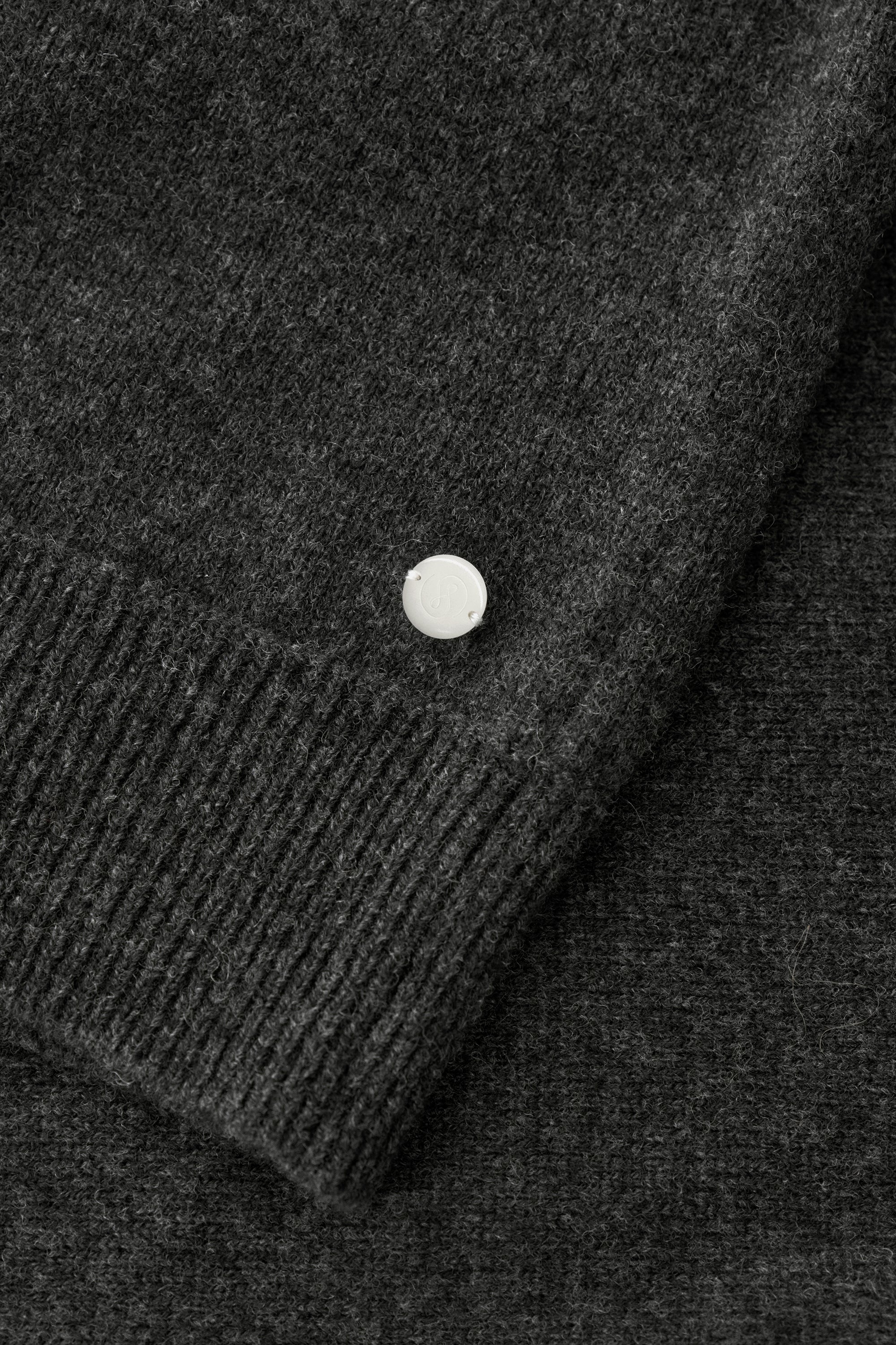 #color_dark gray