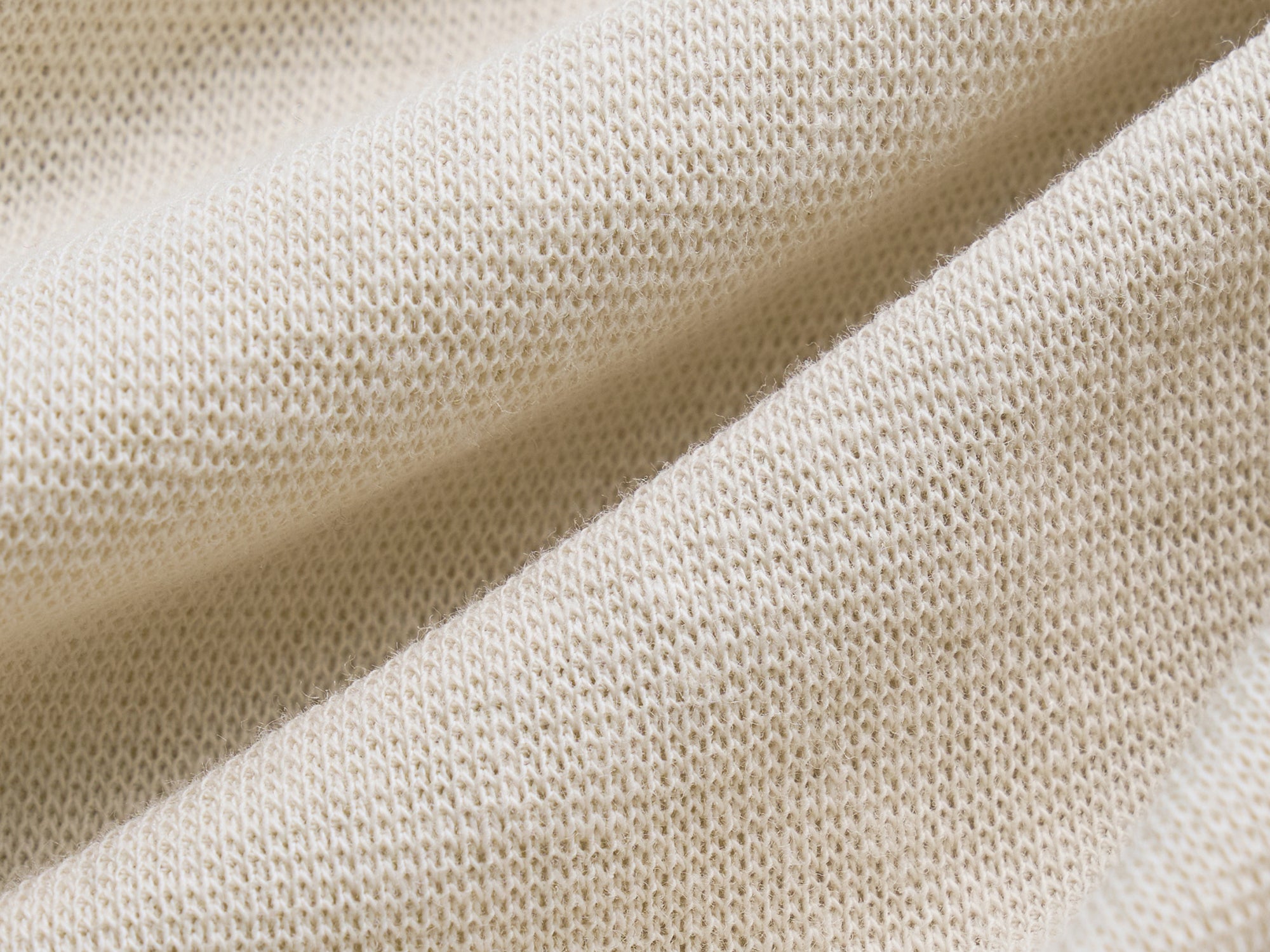 #color_cream white