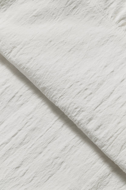 #color_off white