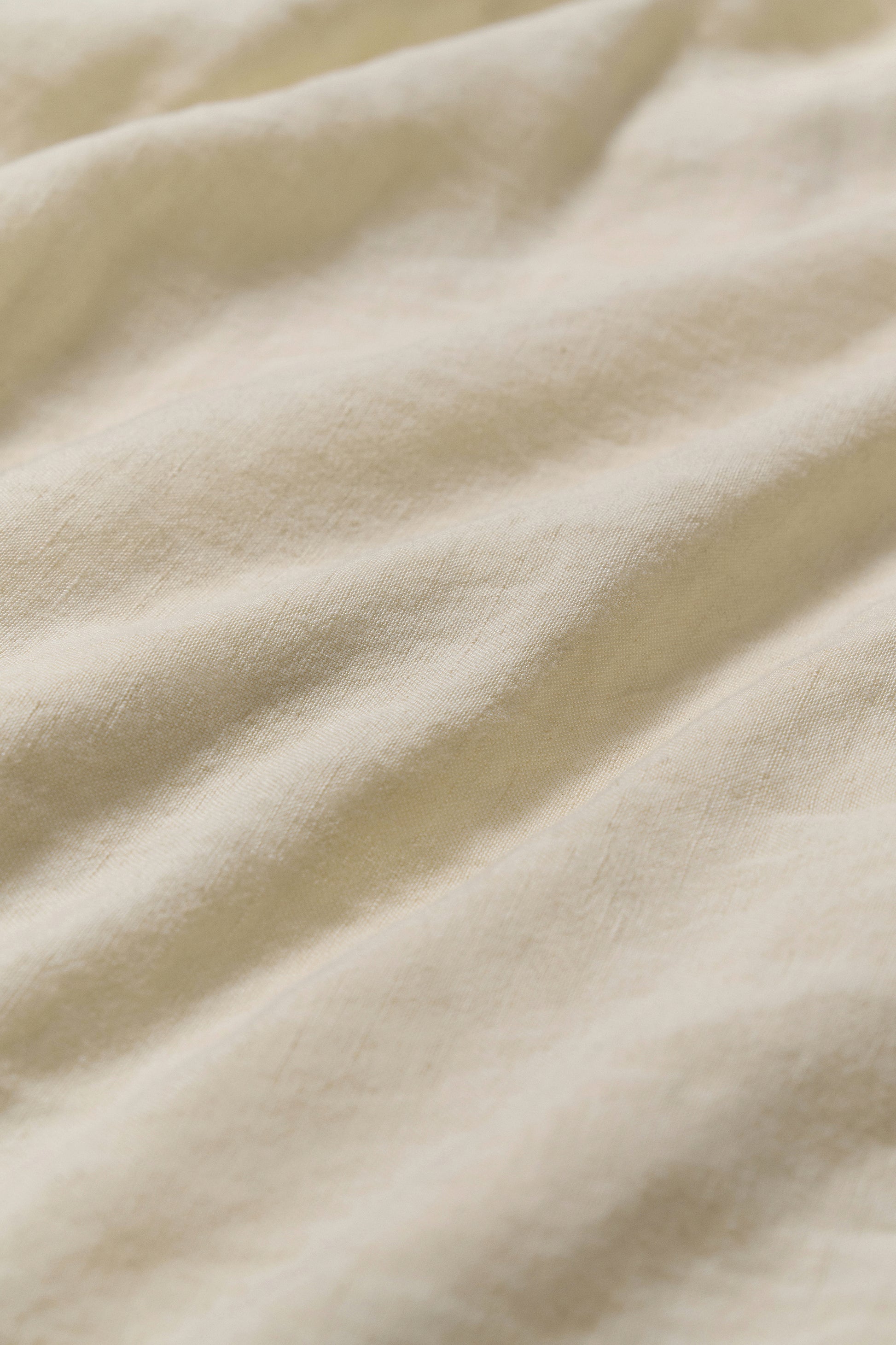 #color_cream white