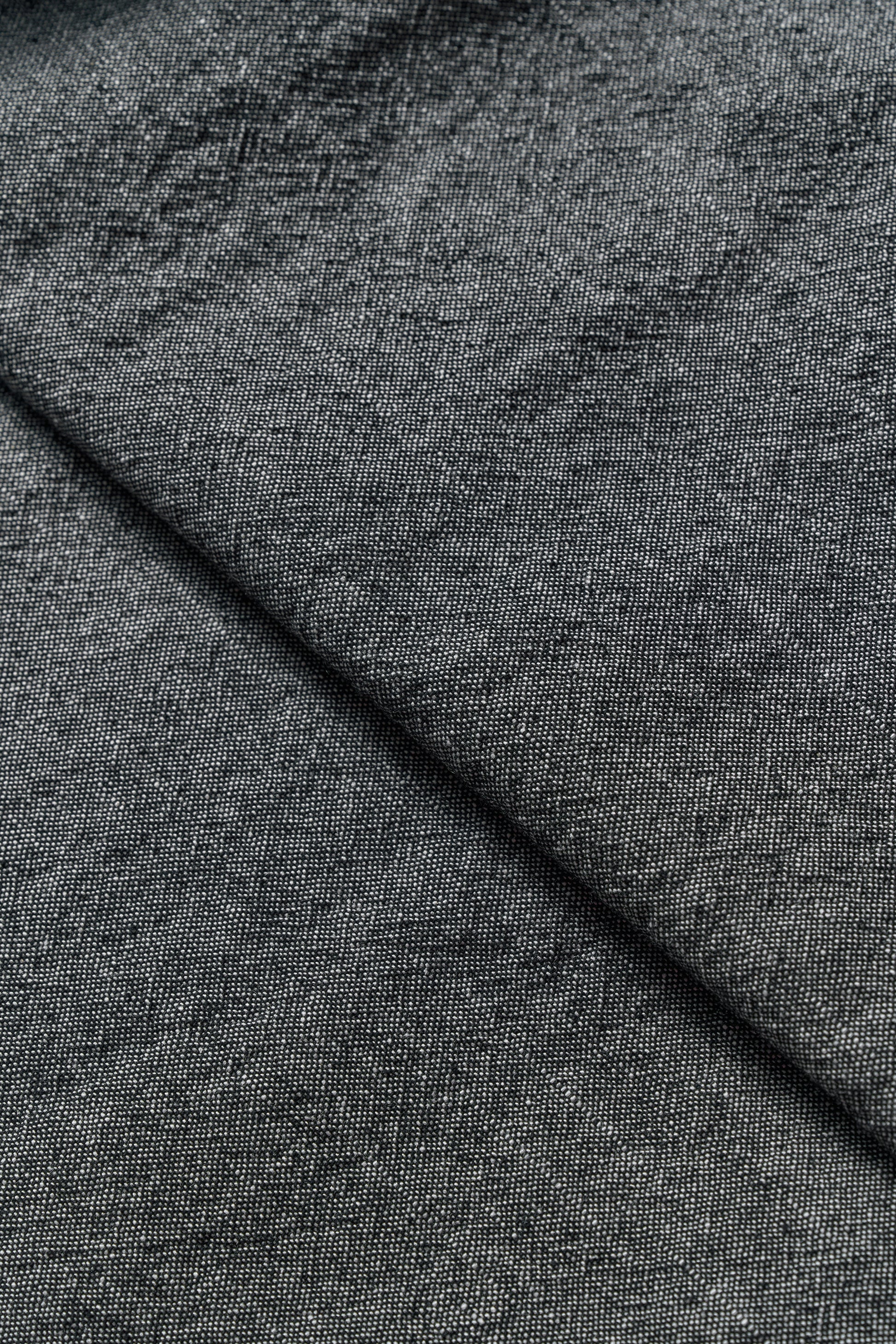 #color_black ash