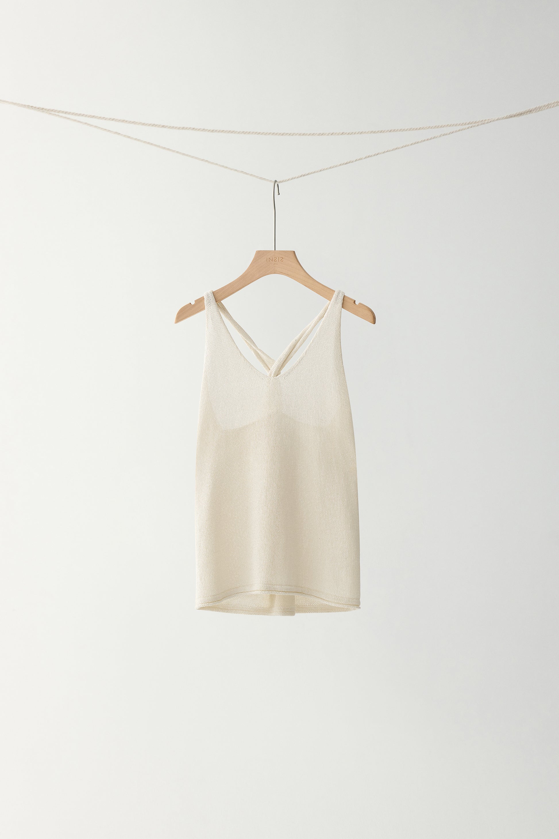 #color_off white