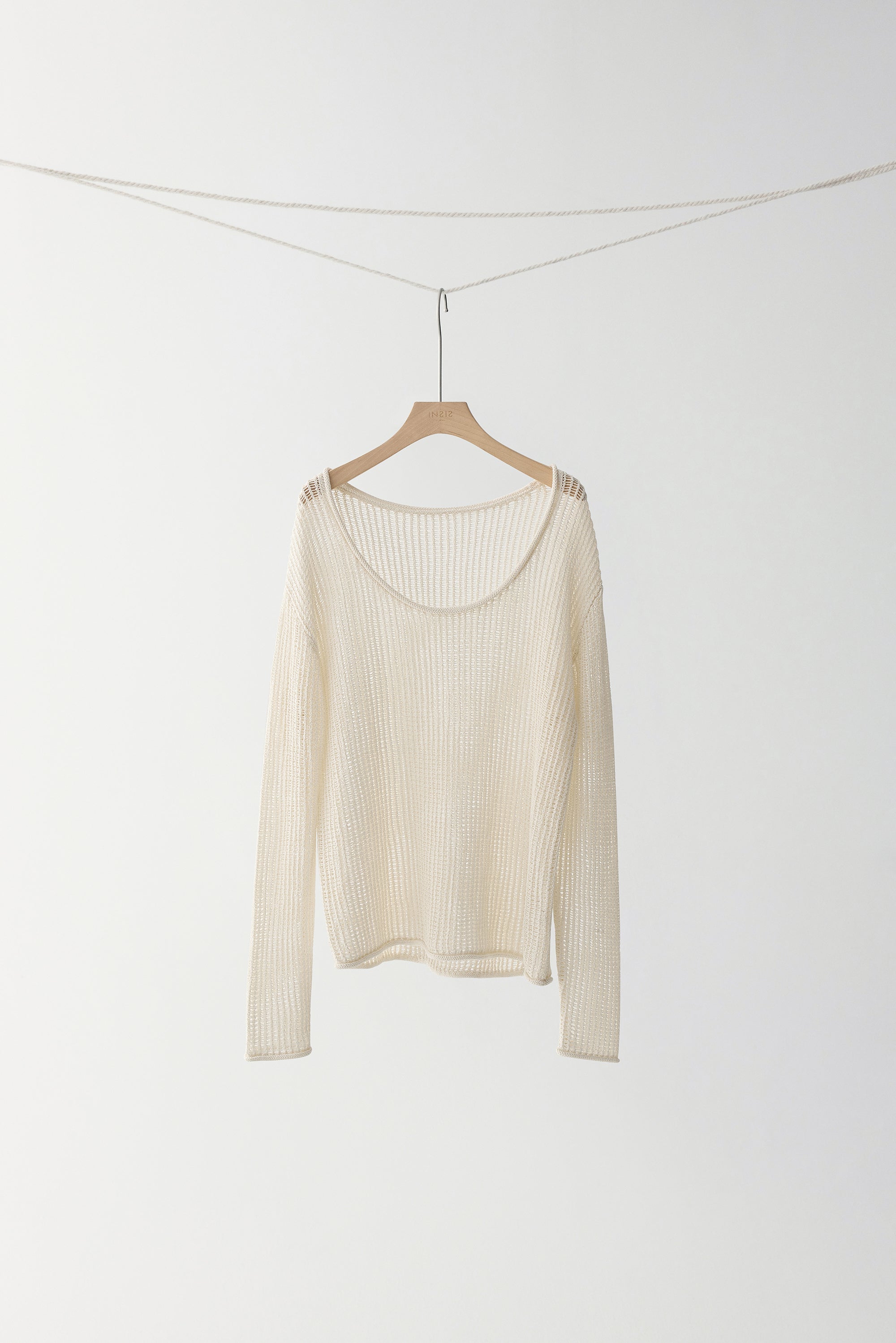 #color_cream white