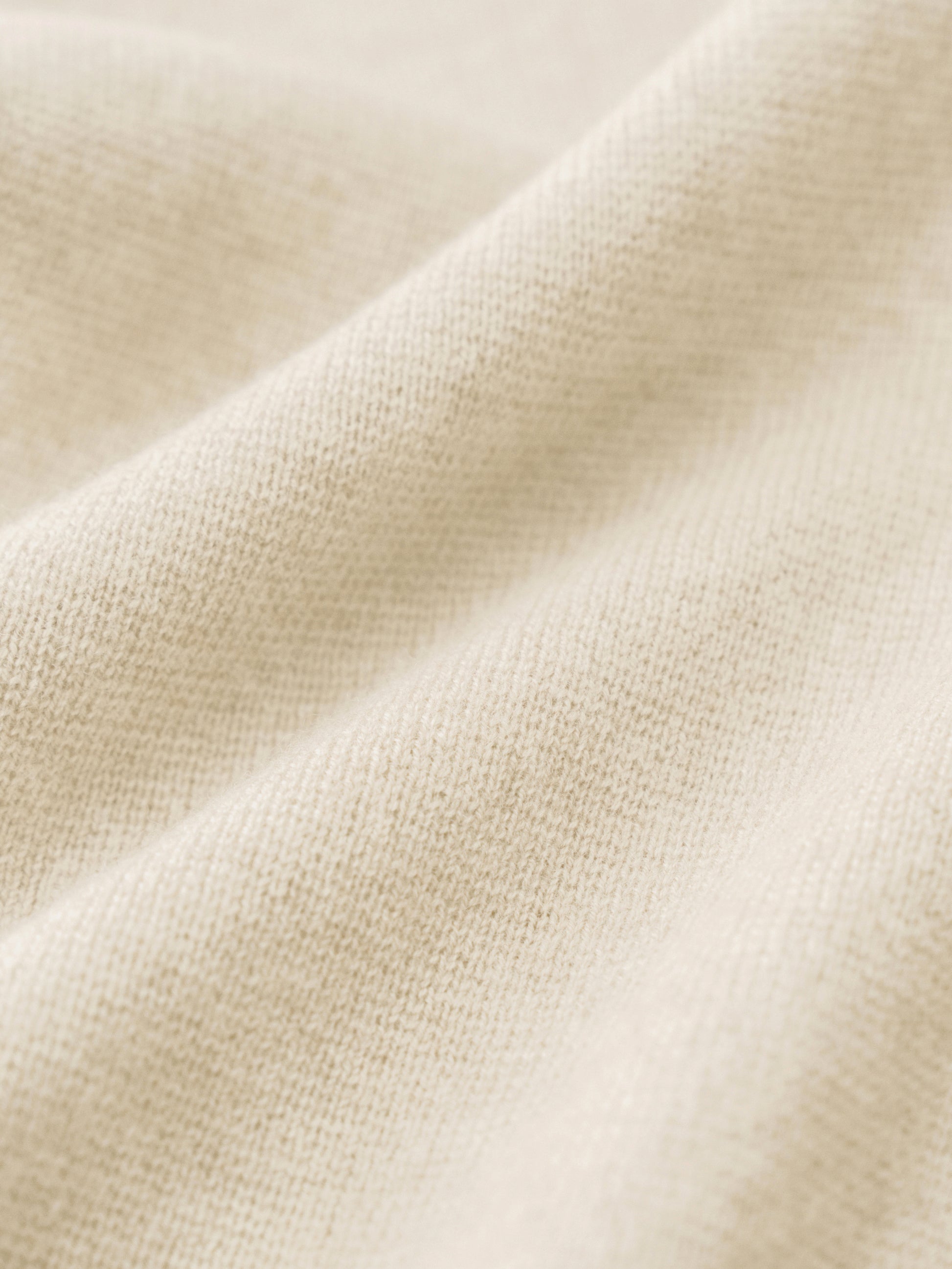#color_off white