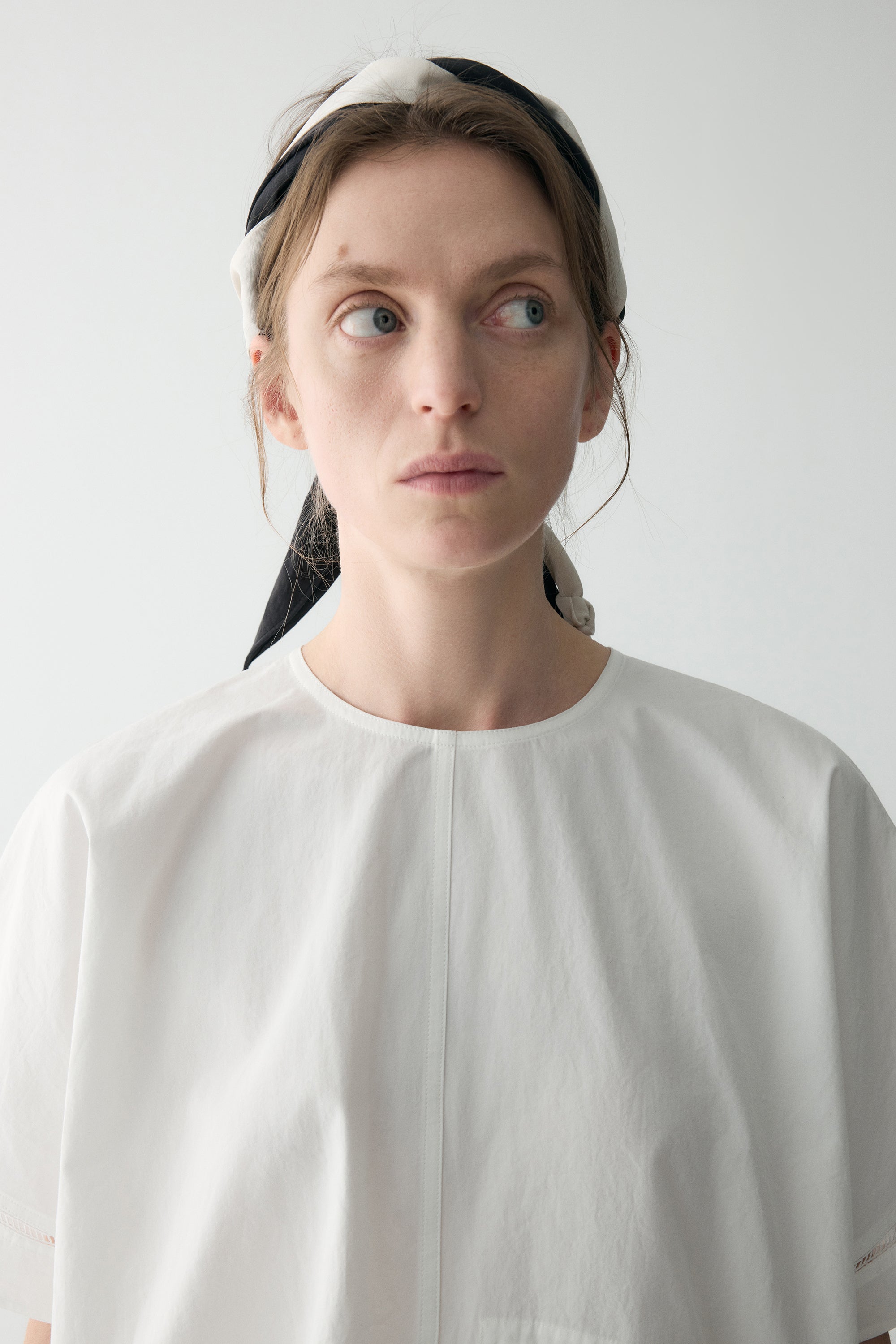#color_off white