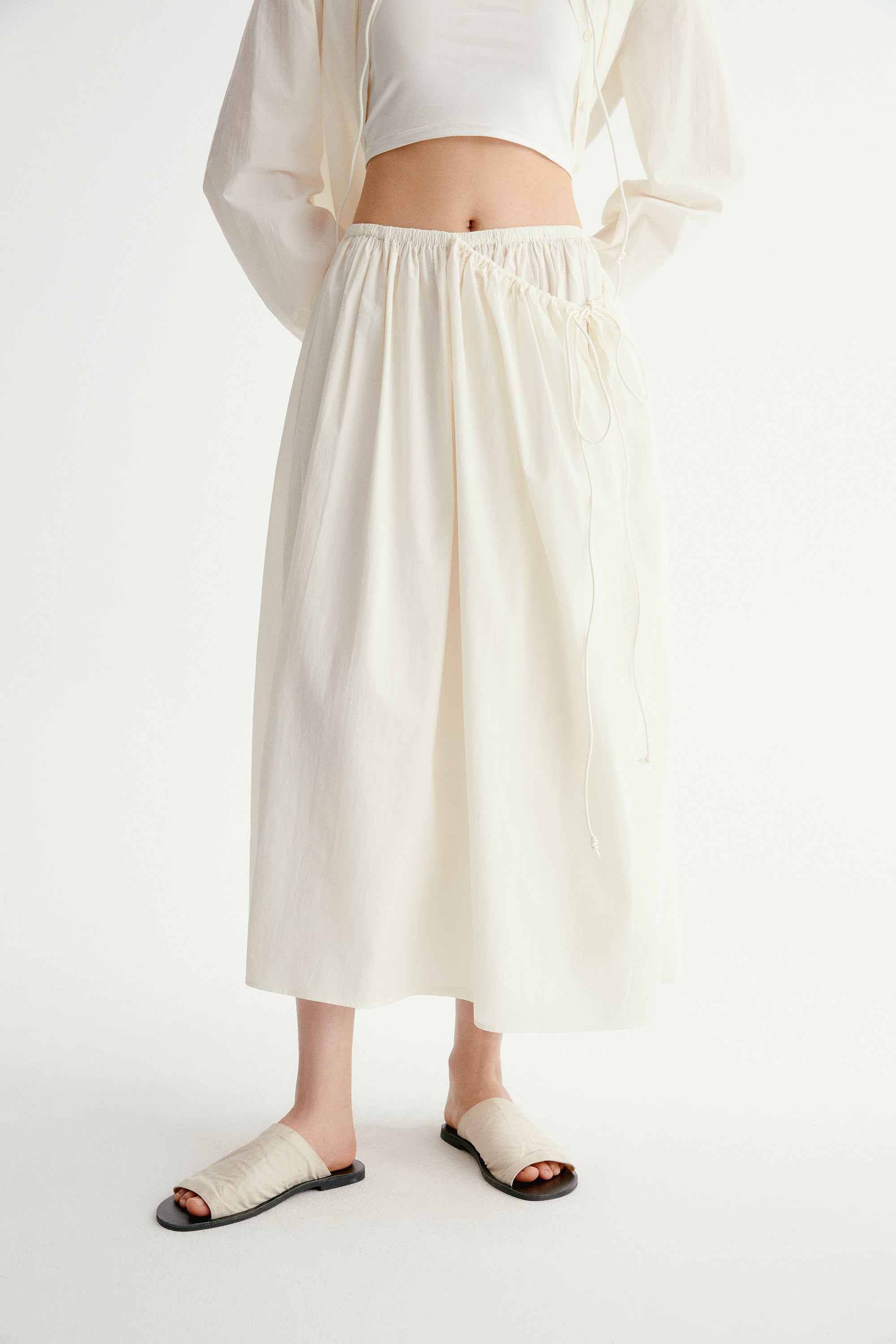#color_cream white