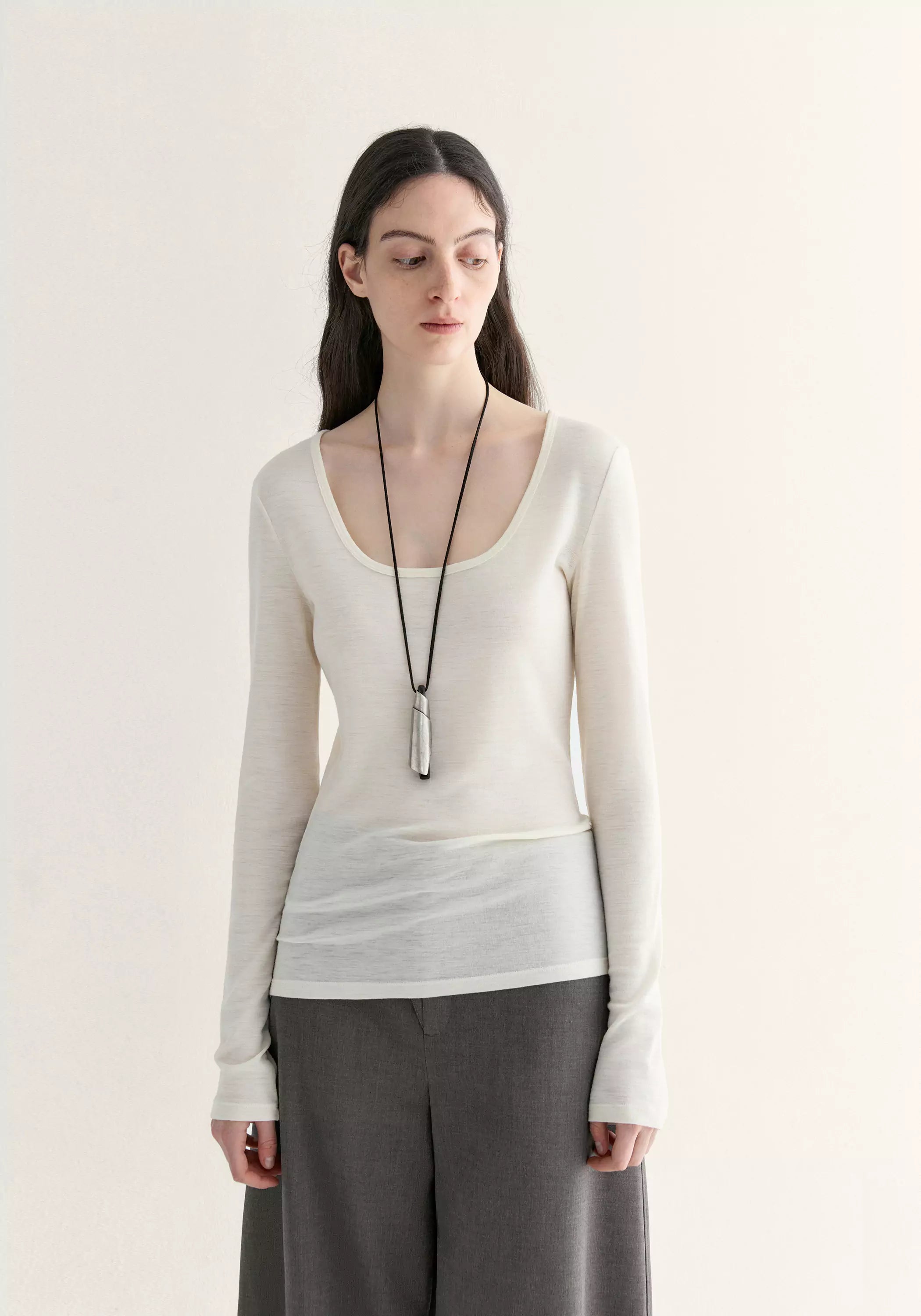 #color_off white