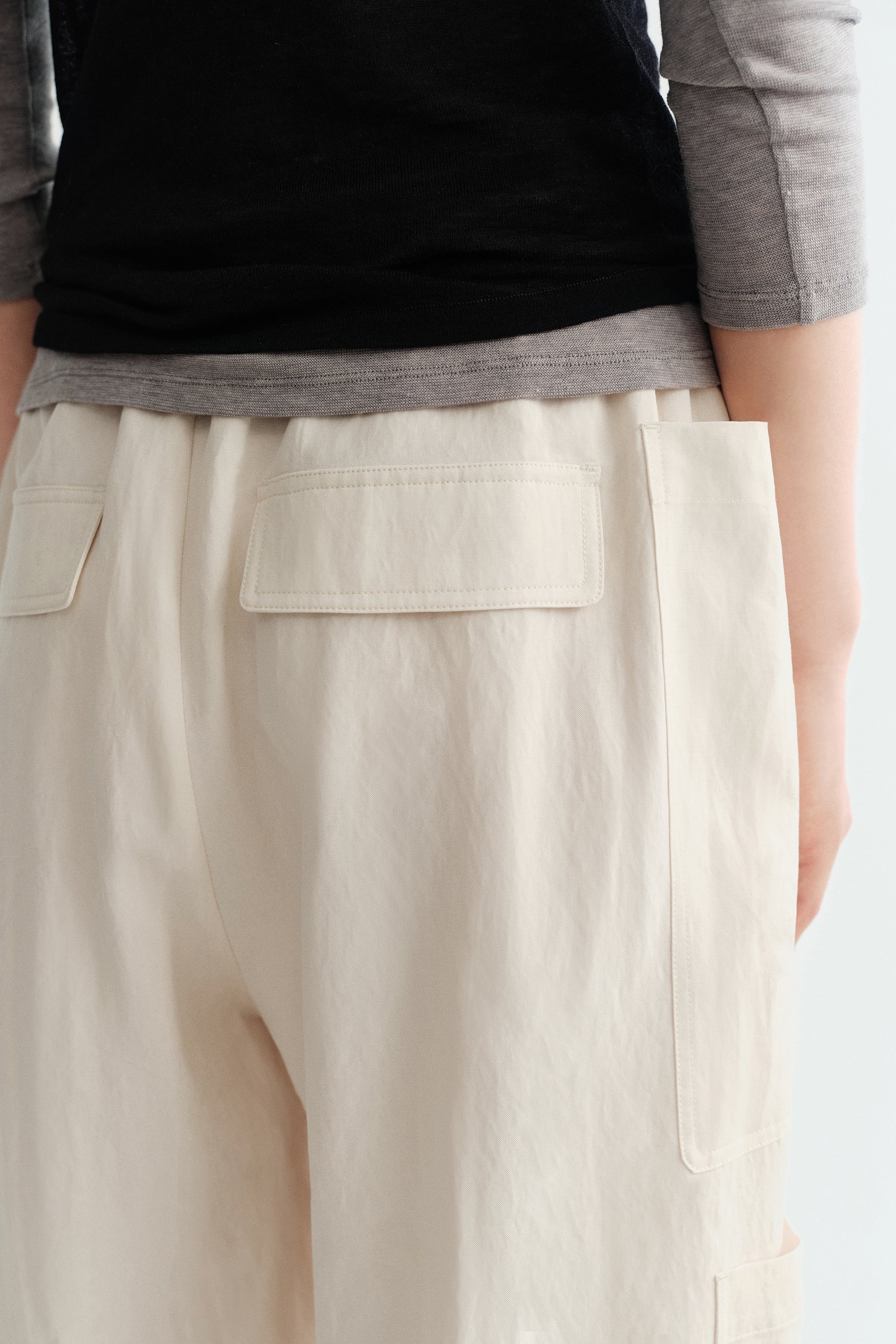 #color_cream white
