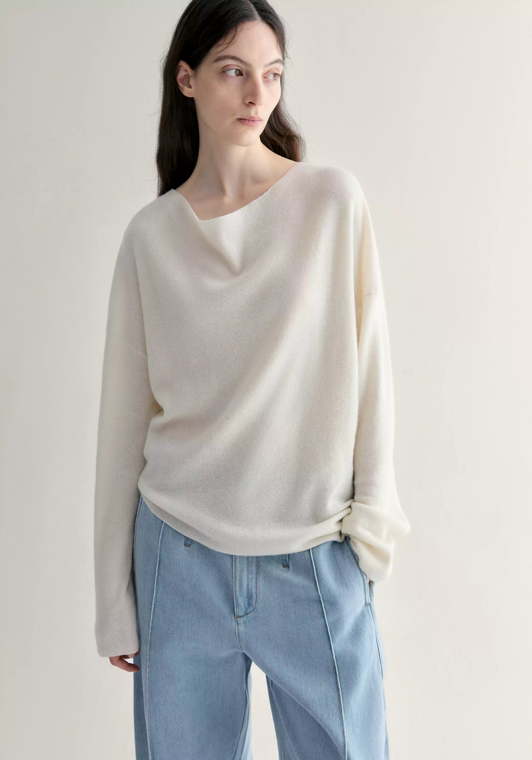#color_off white