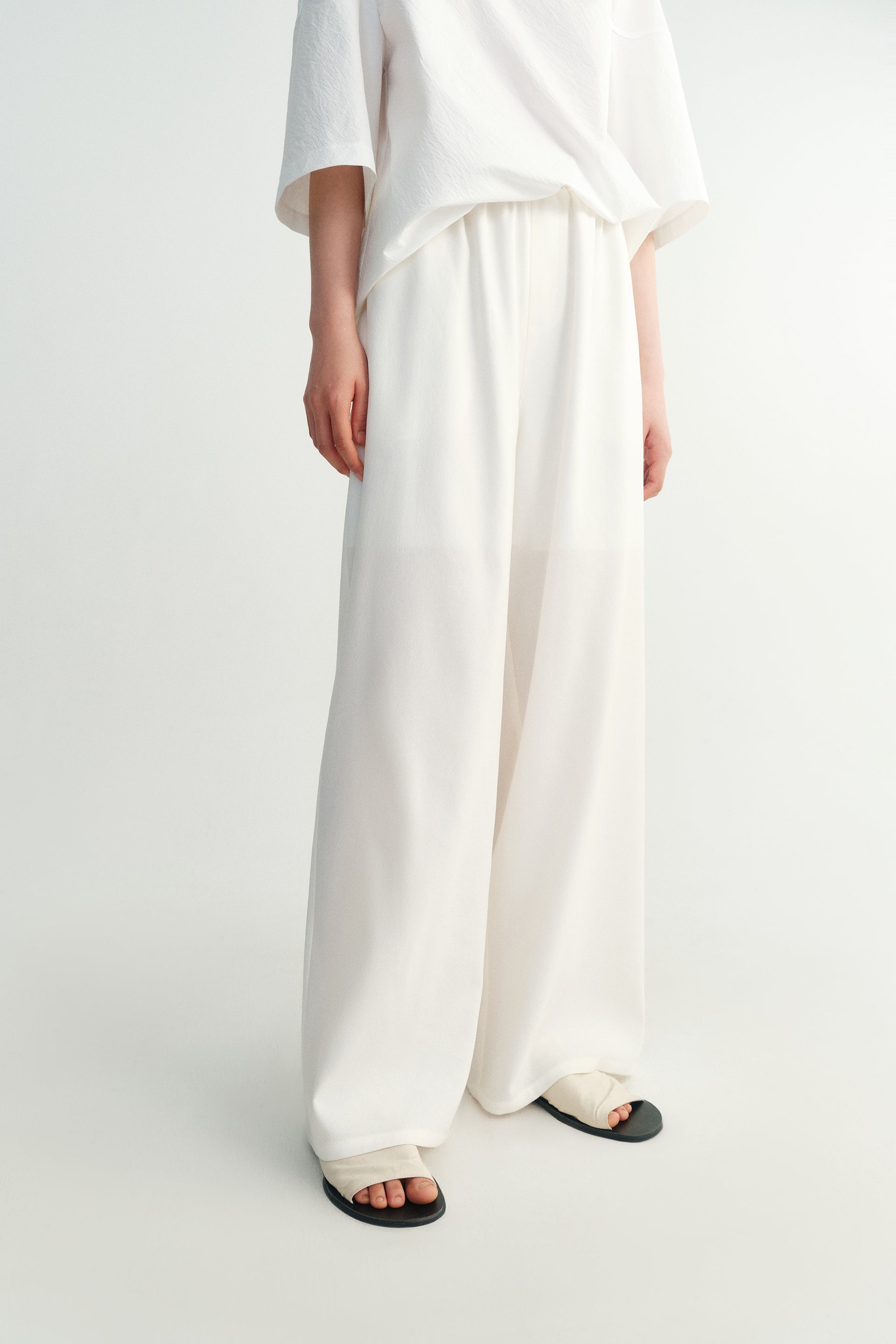 #color_off white