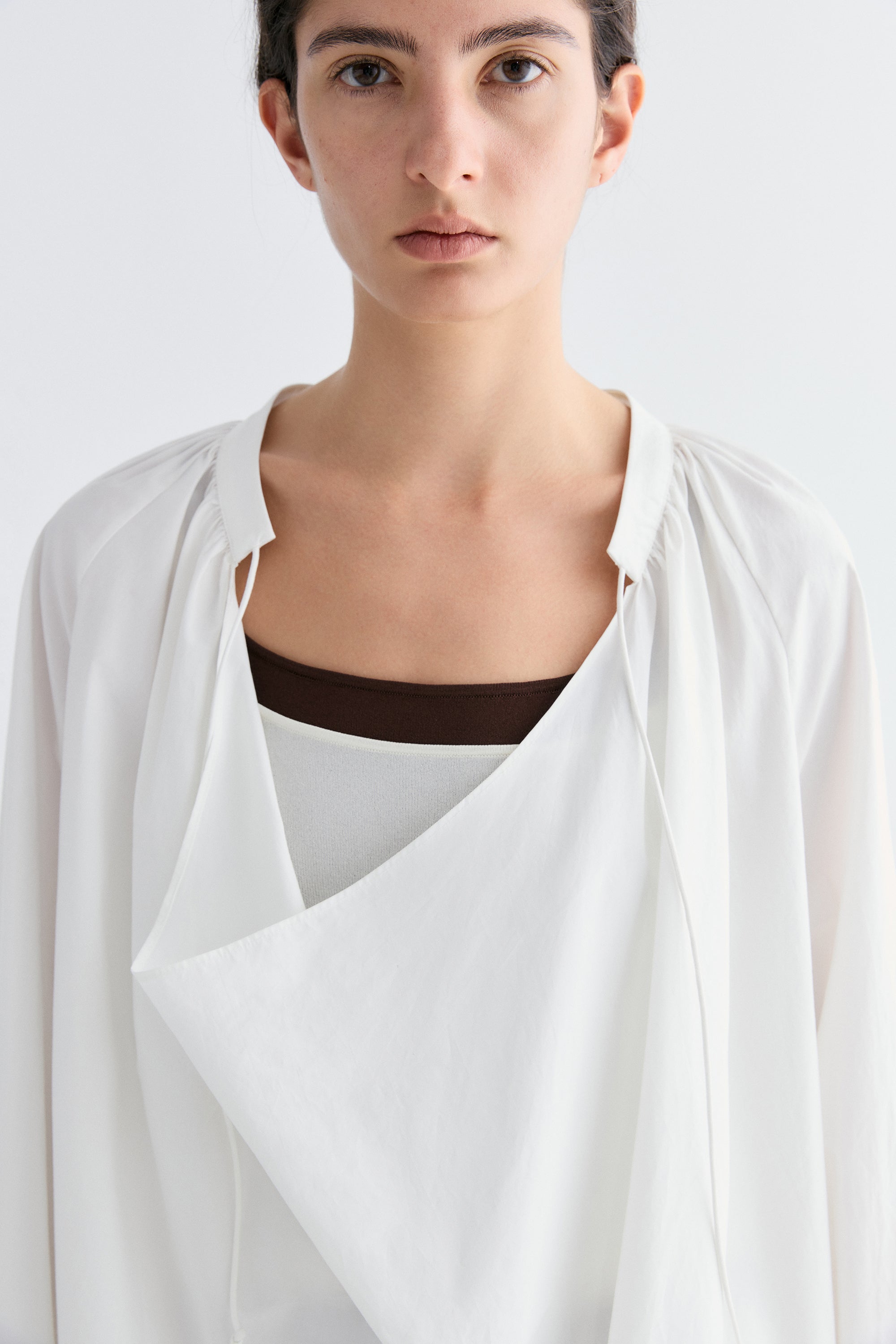 #color_off white