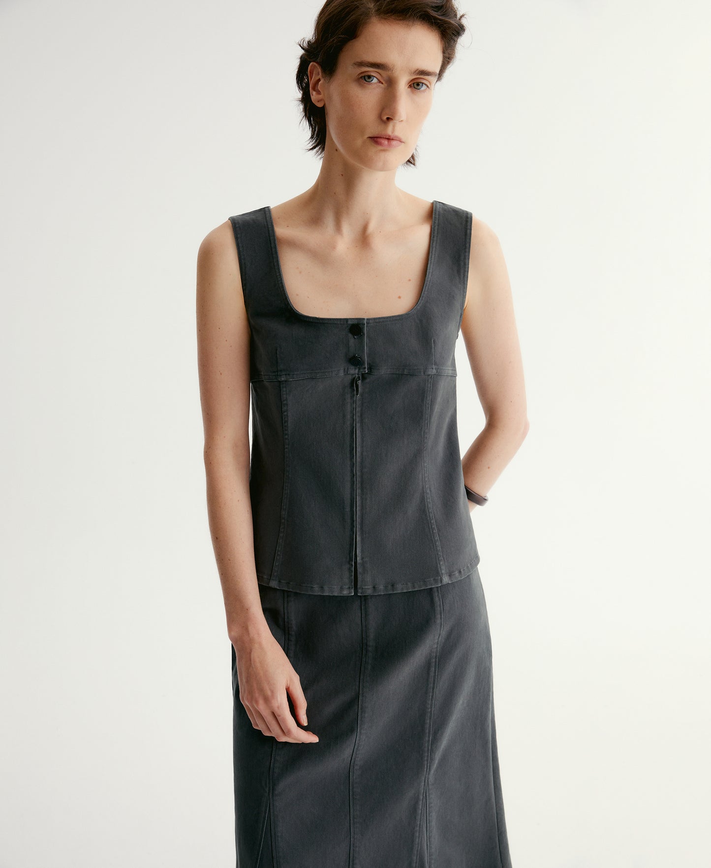 #color_dark gray