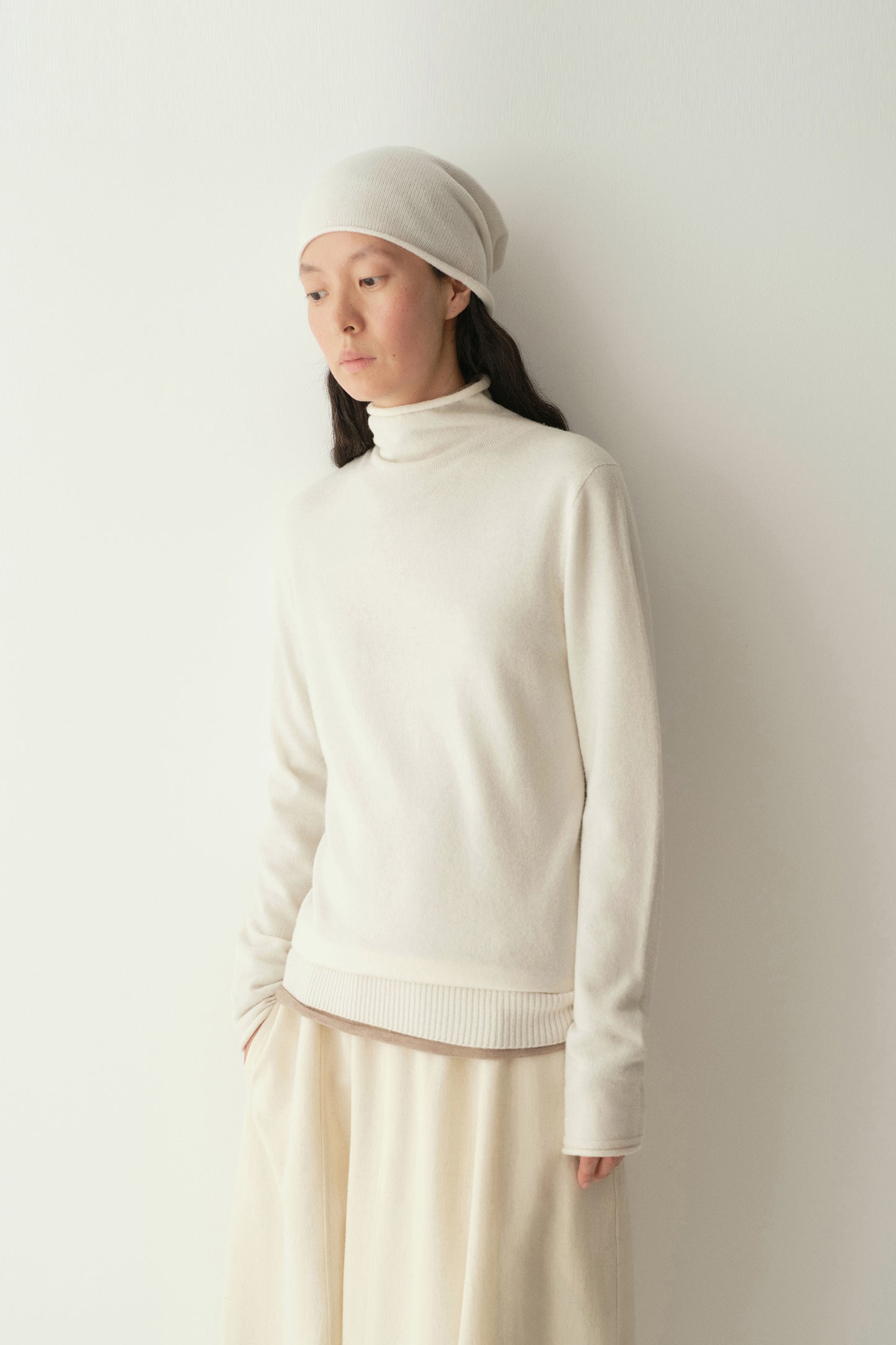 #color_off white