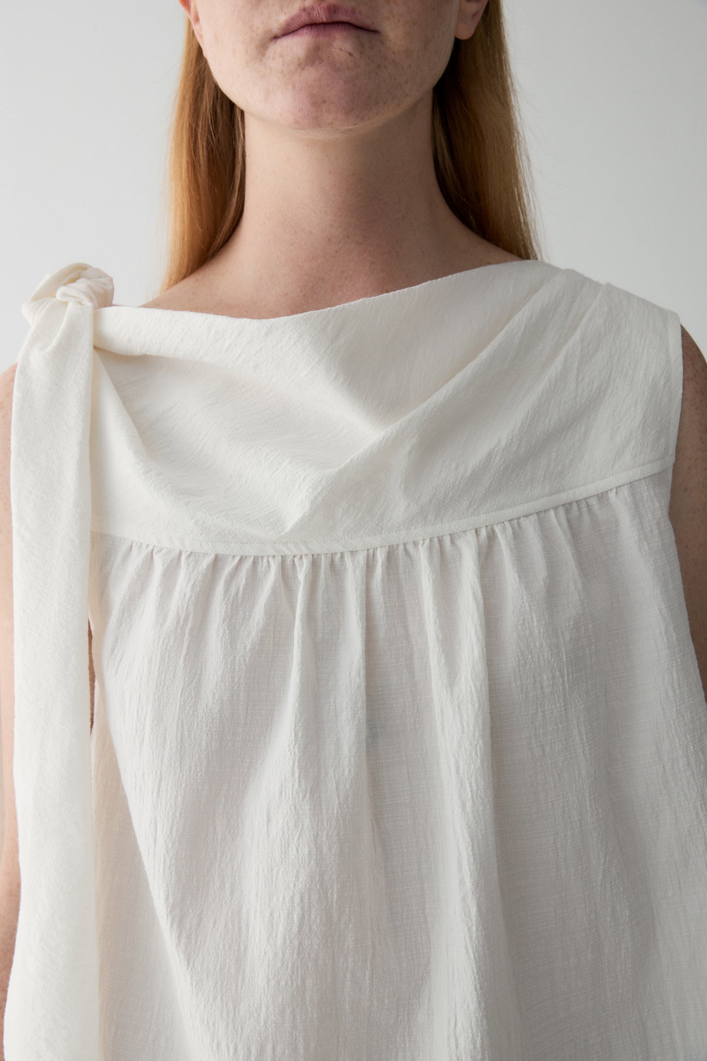 #color_off white