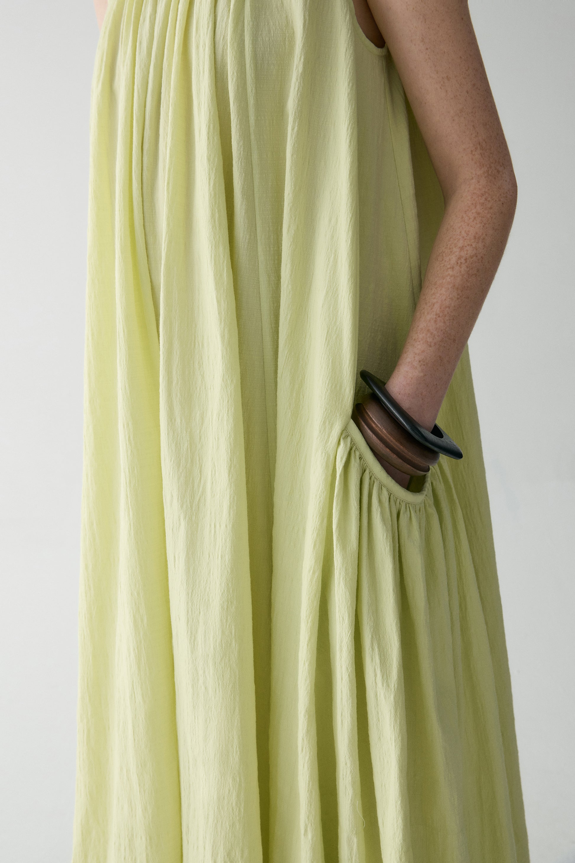 #color_Ivory