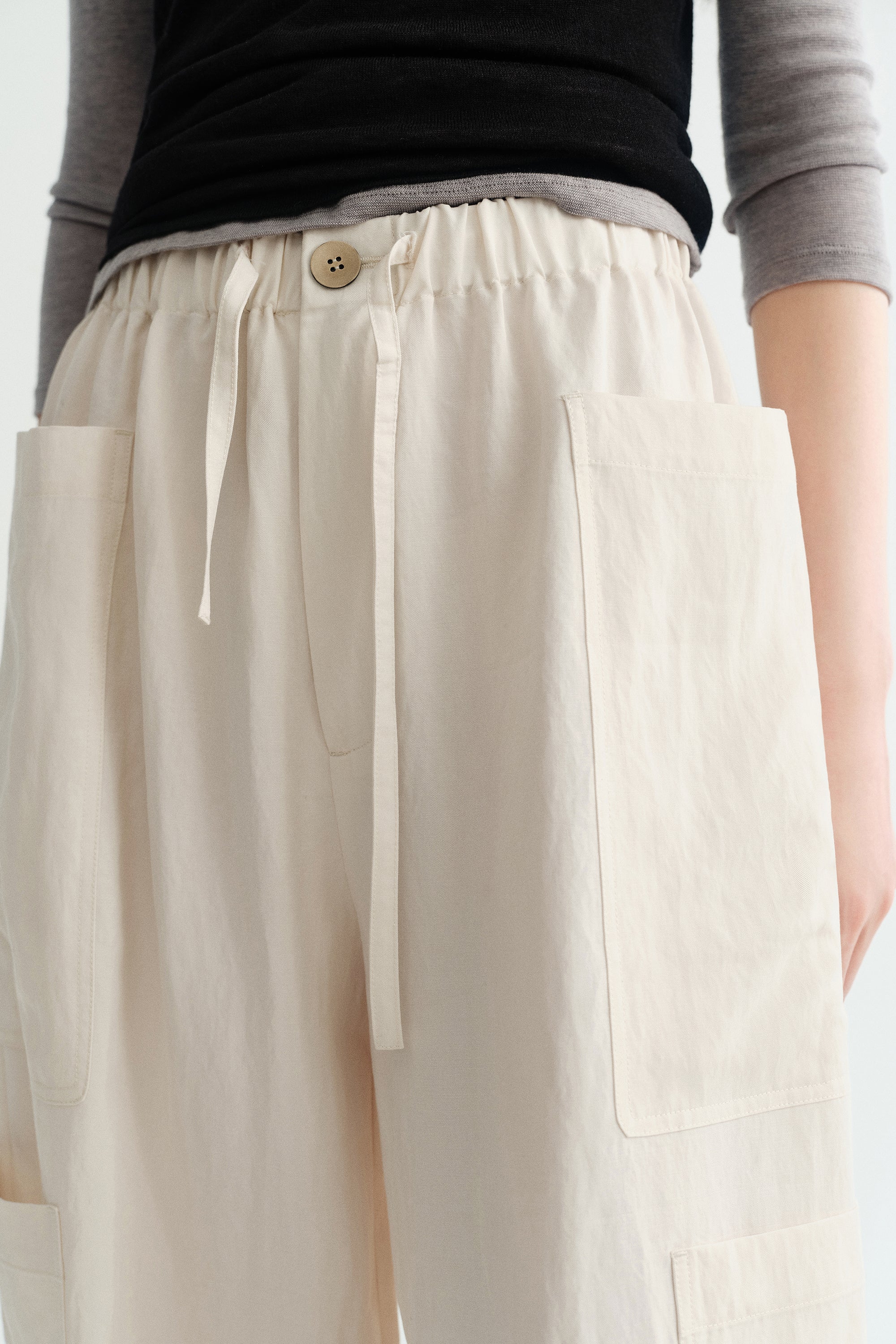 #color_cream white